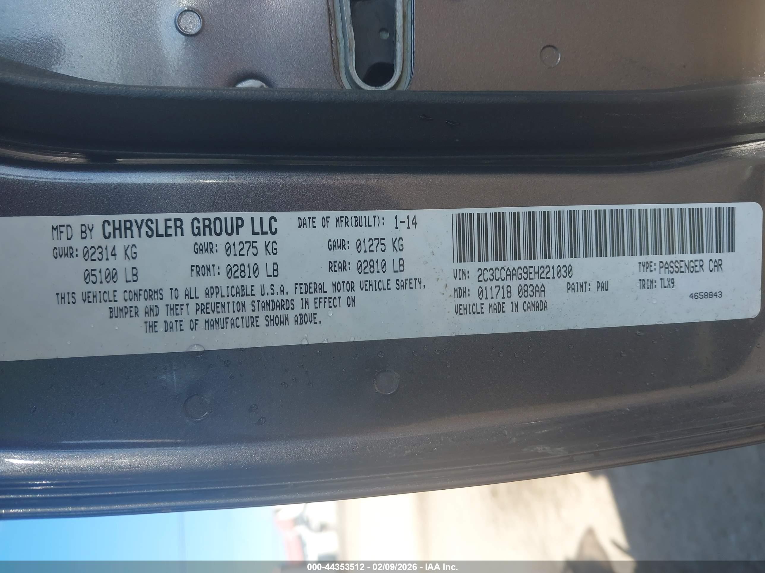 CHRYSLER 300 image 9