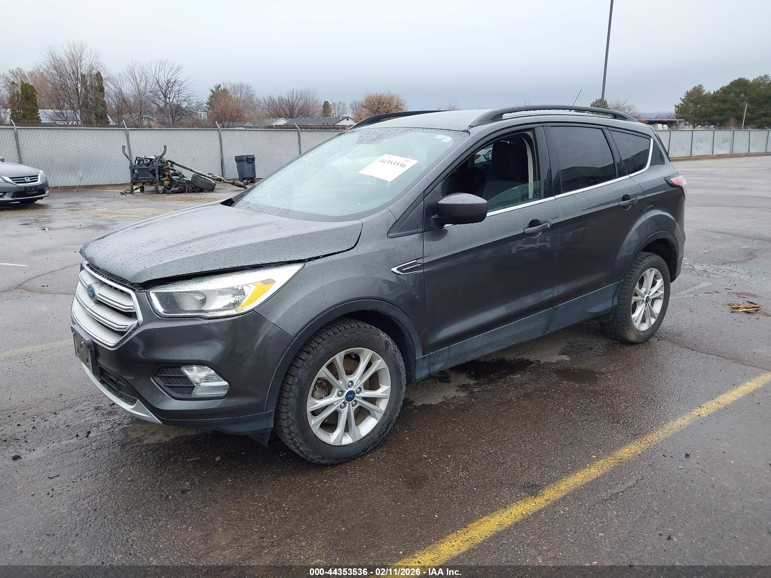 FORD ESCAPE image 2