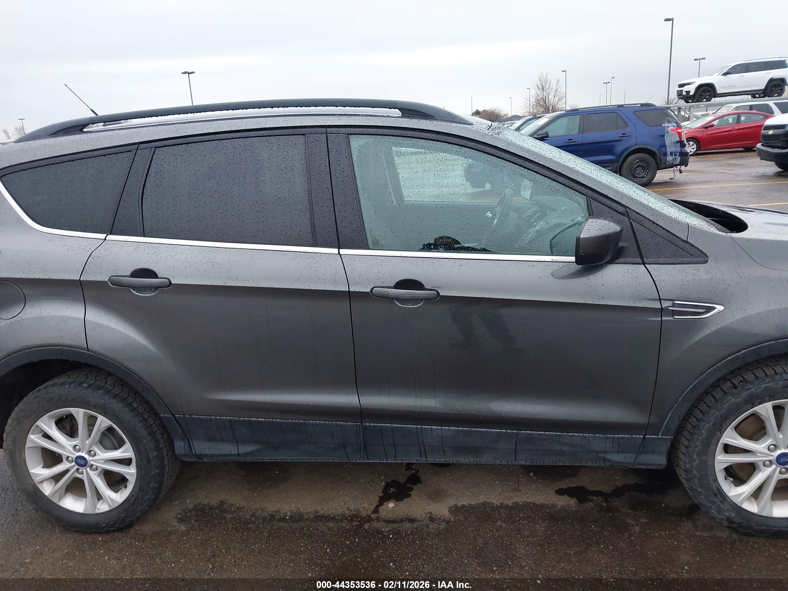 FORD ESCAPE image 6