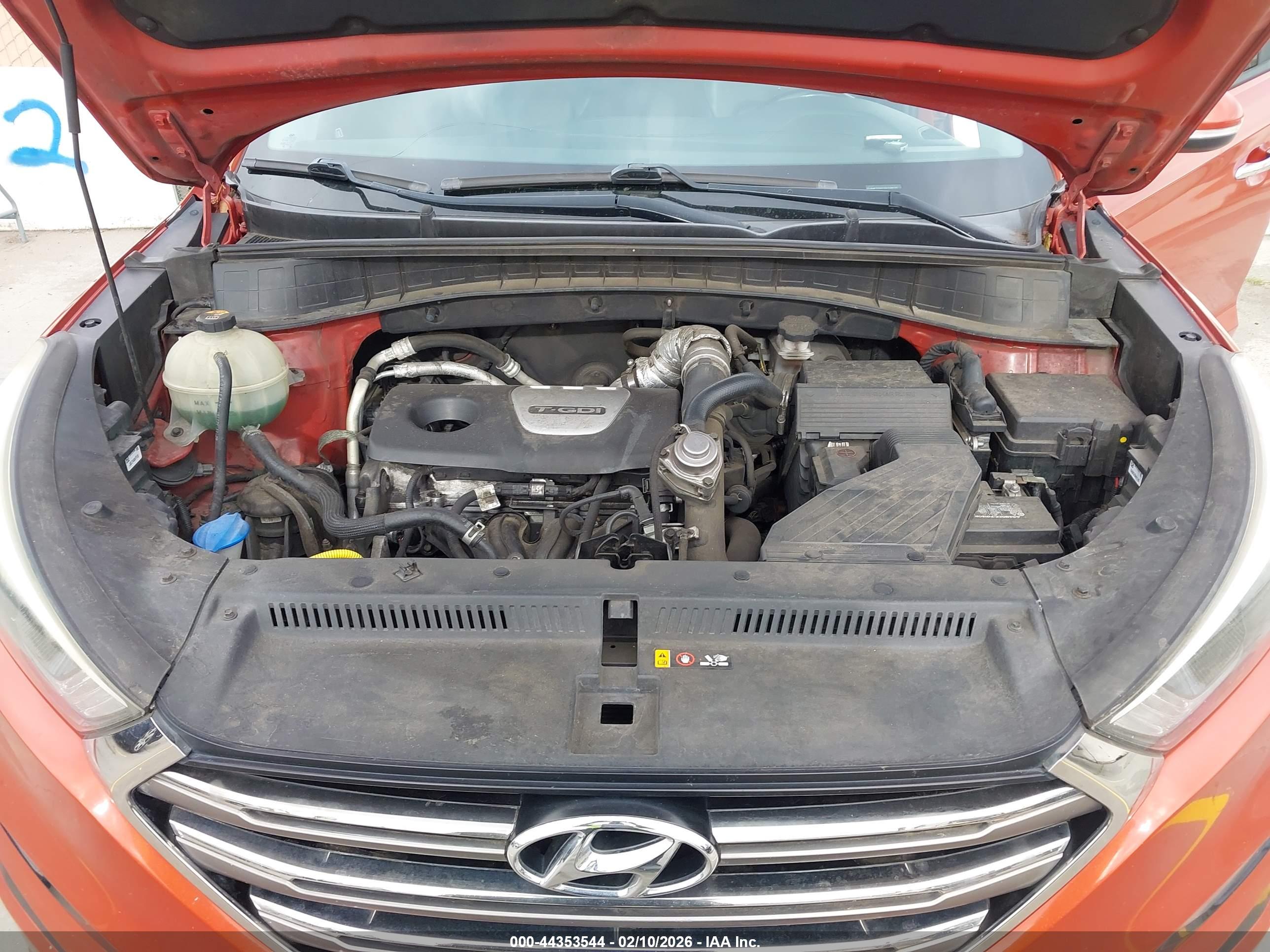 HYUNDAI TUCSON image 10