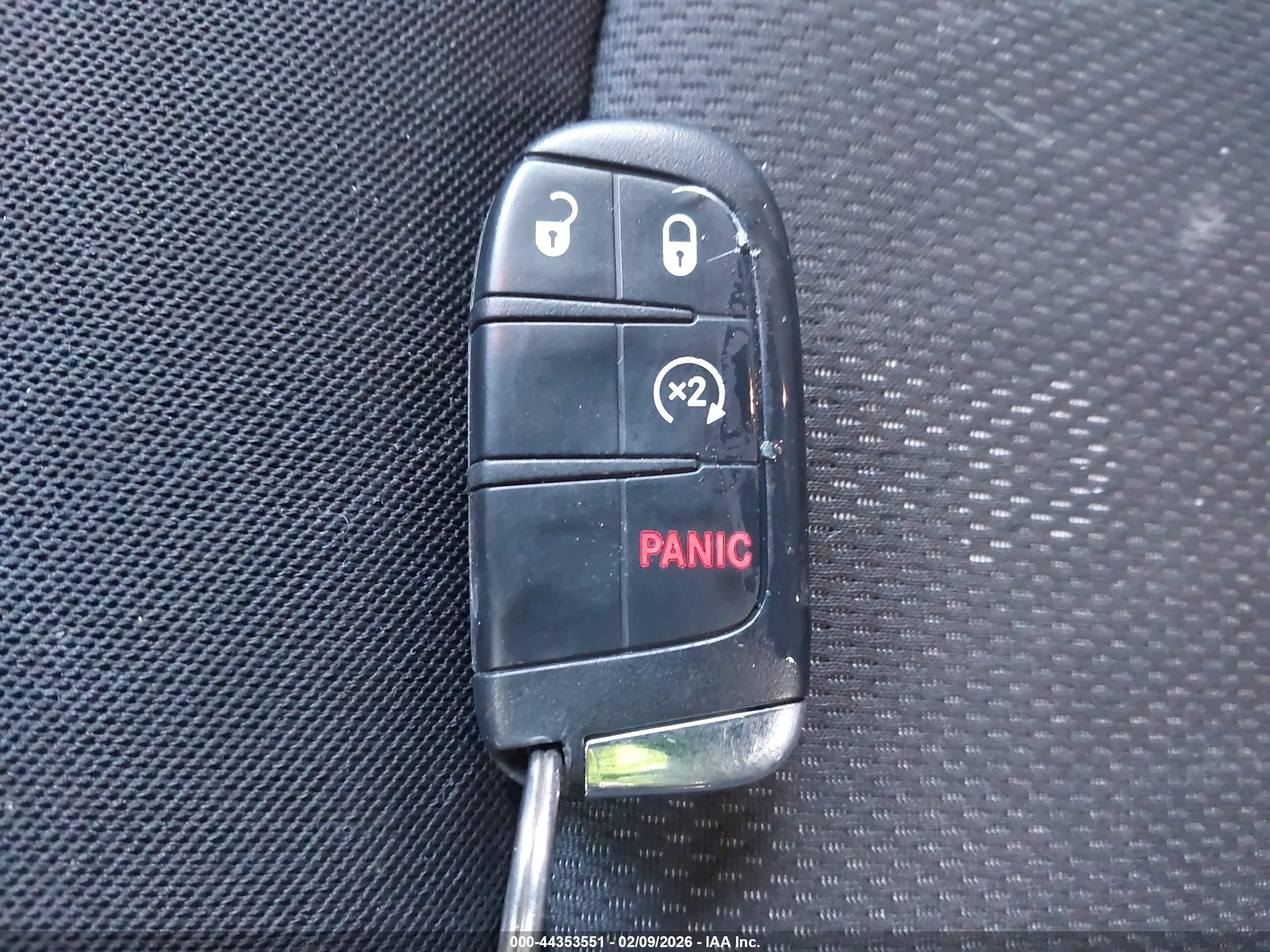 JEEP RENEGADE image 11