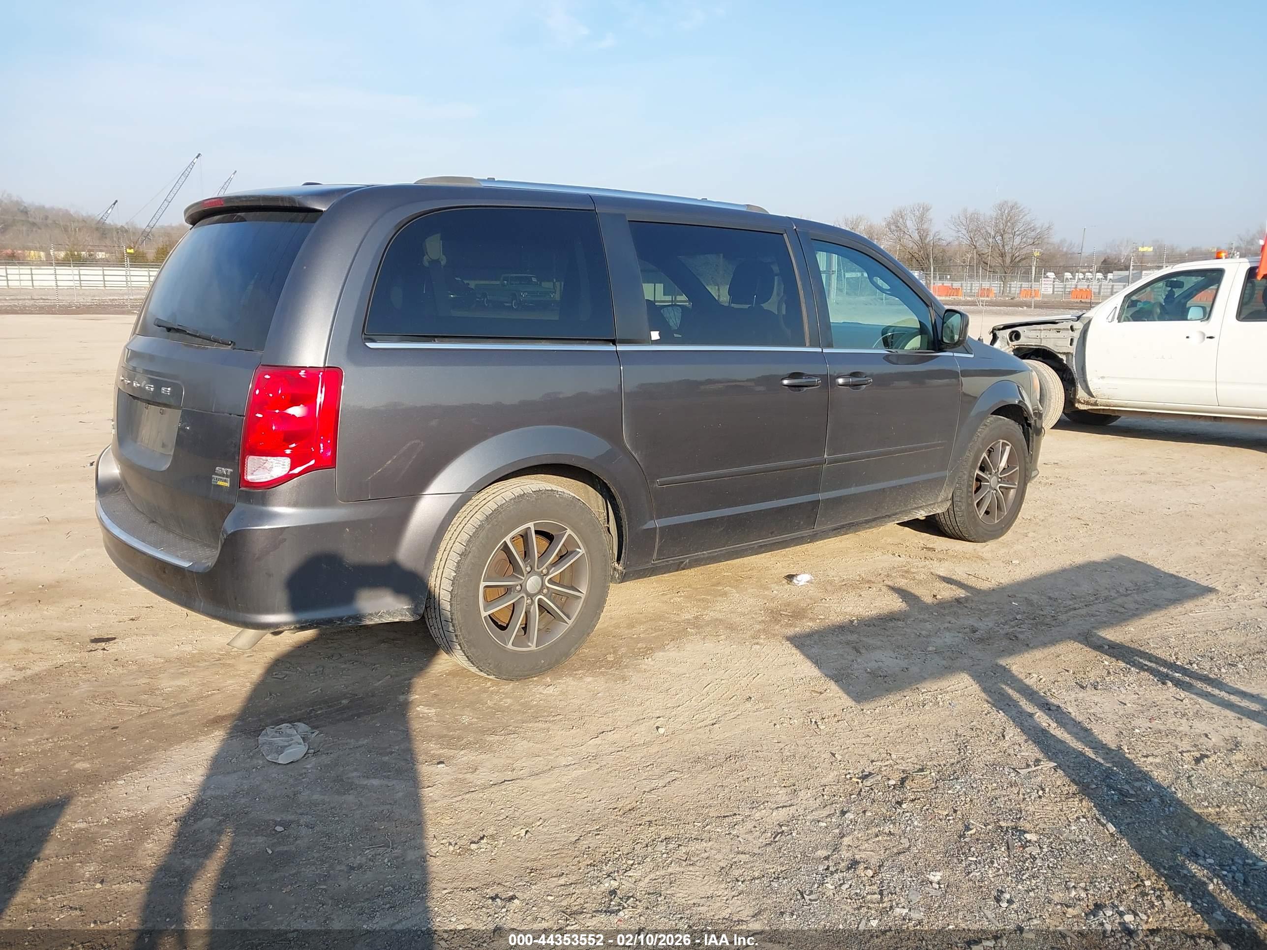 DODGE GRAND image 4