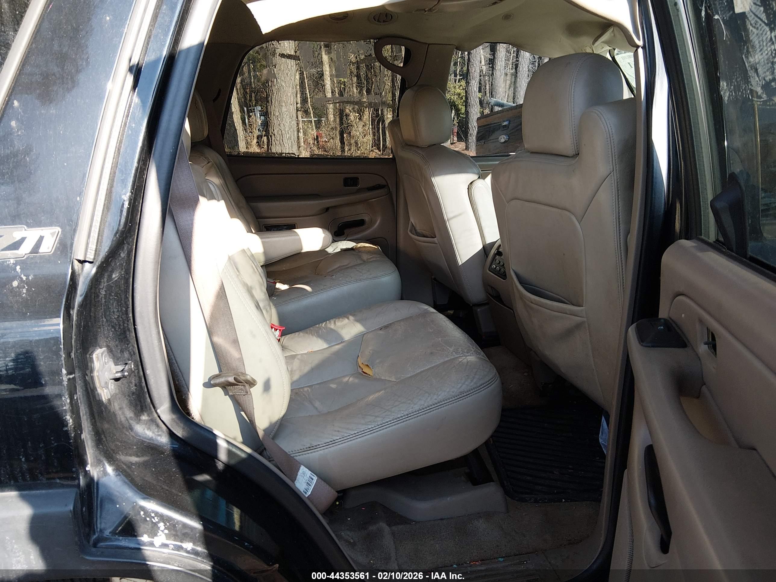 CHEVROLET TAHOE image 8