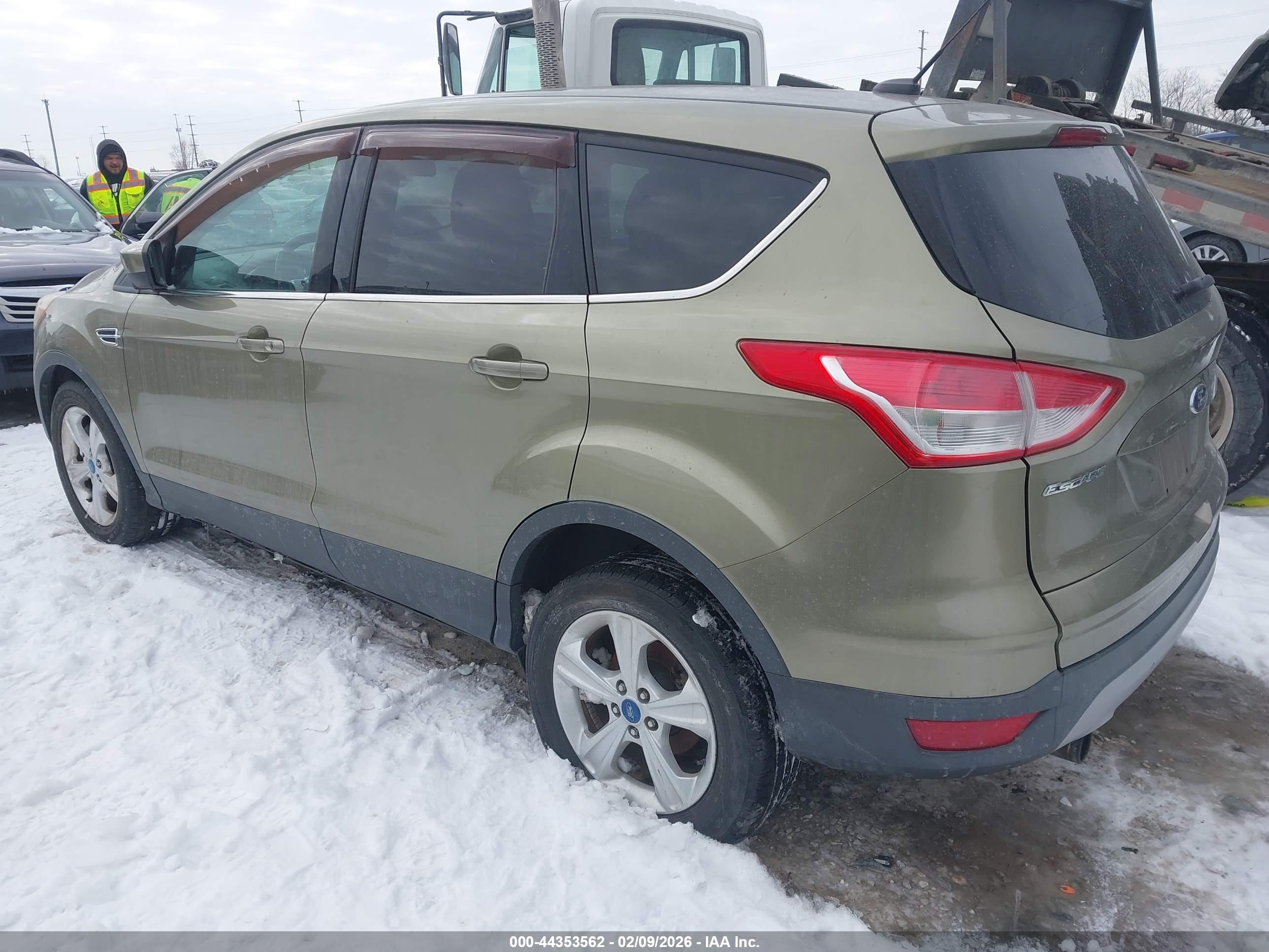 FORD ESCAPE image 3