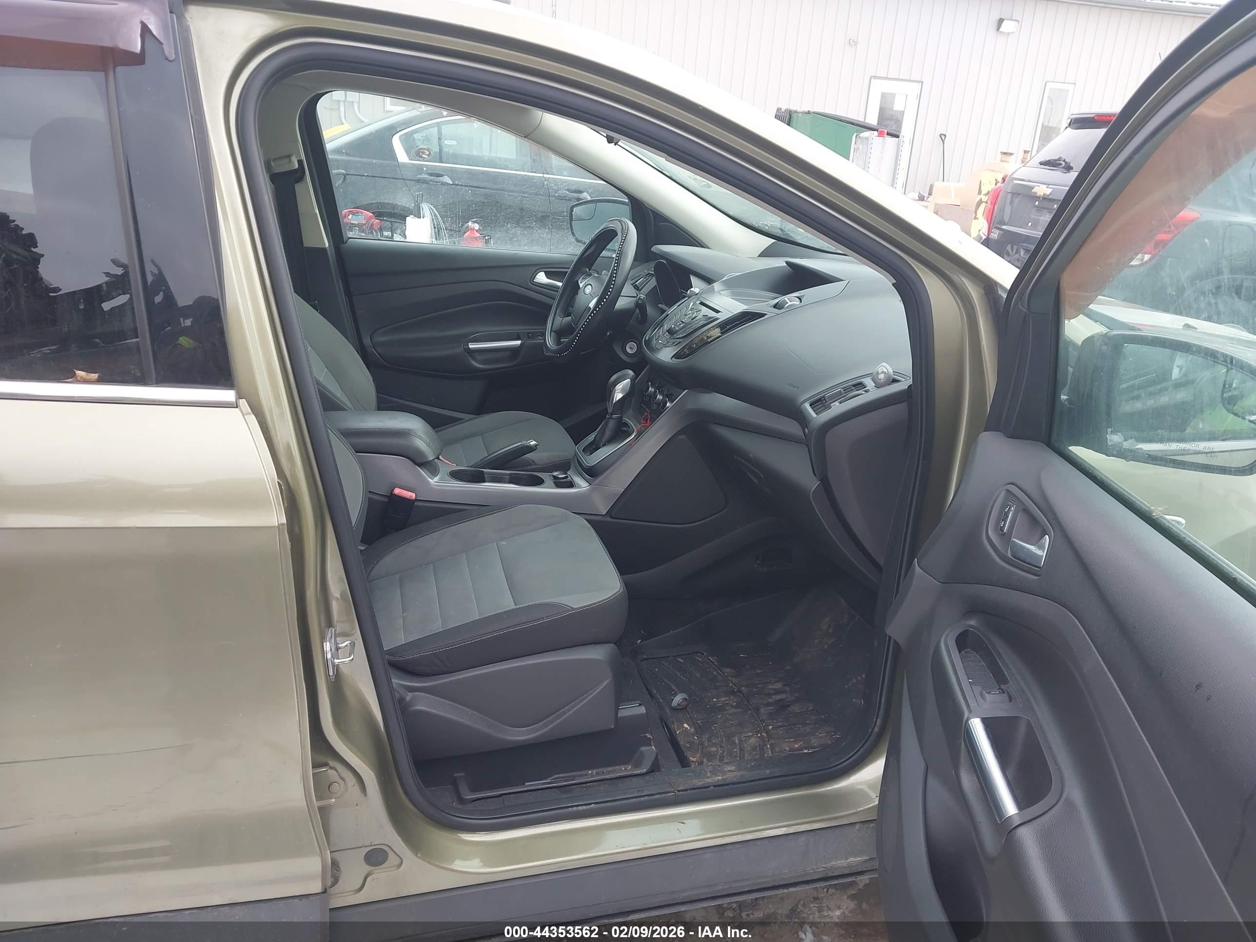 FORD ESCAPE image 5