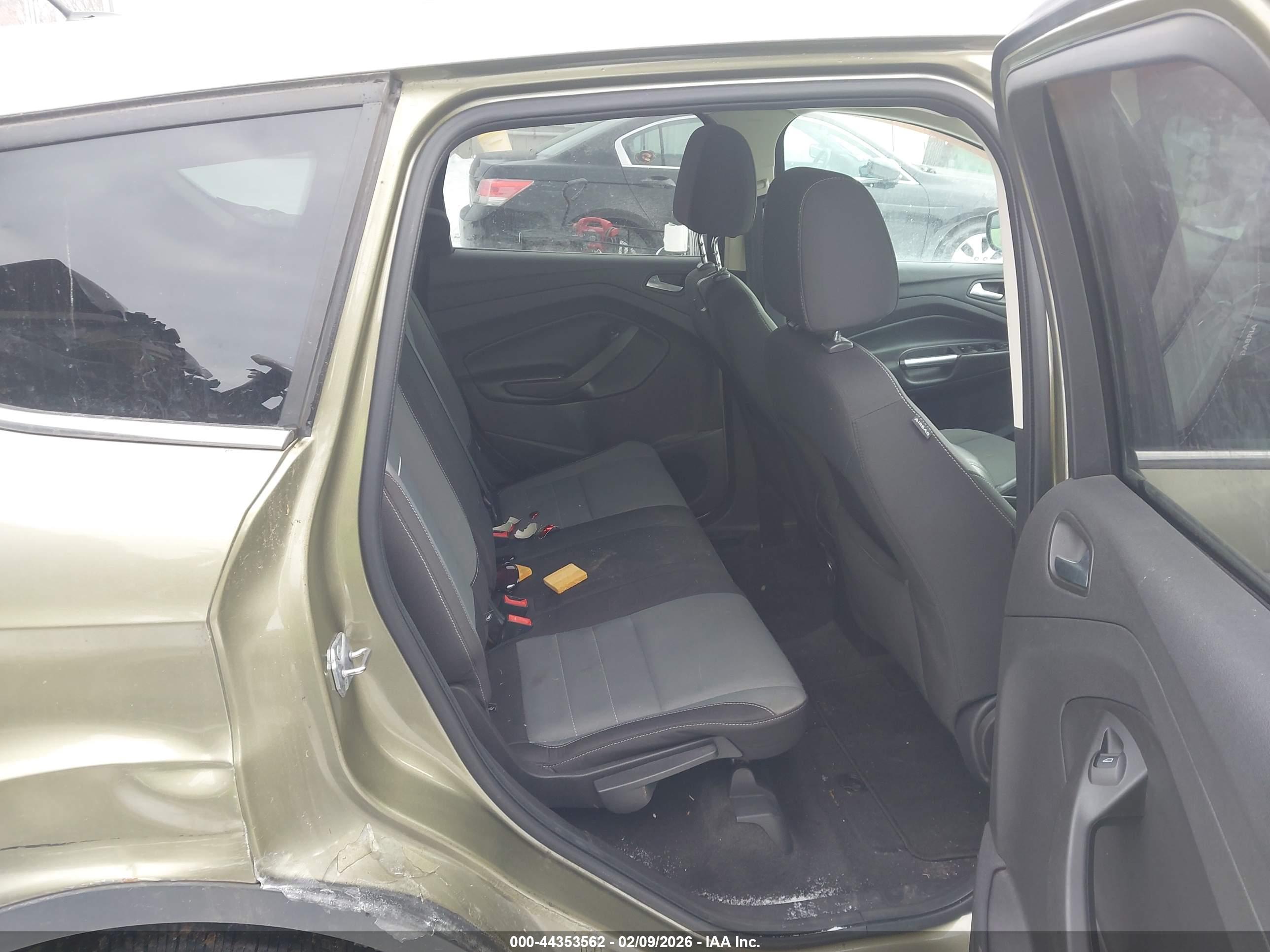 FORD ESCAPE image 8
