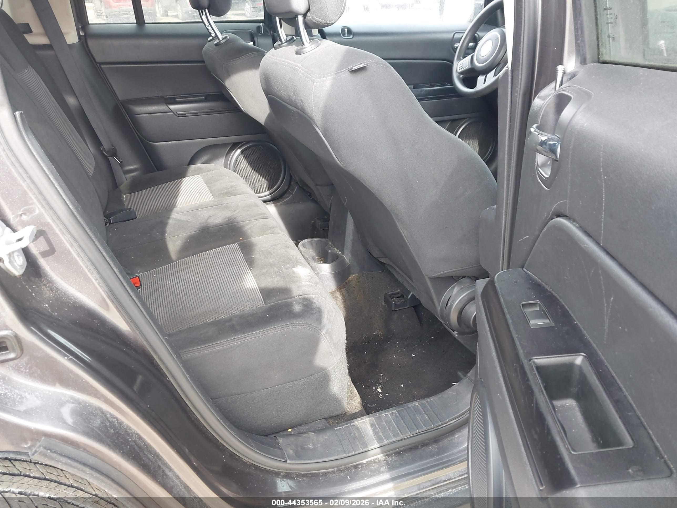 JEEP PATRIOT image 8
