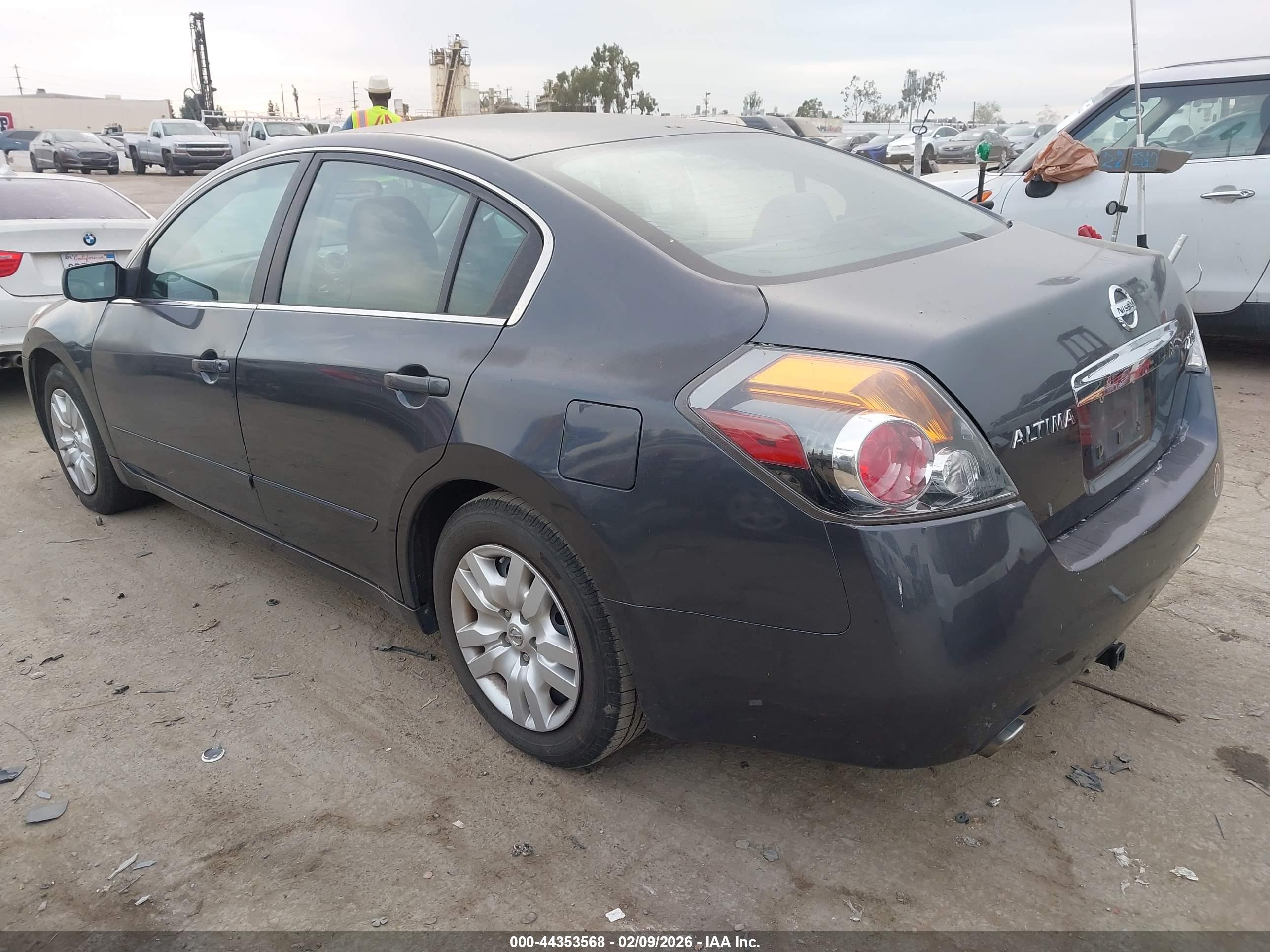 NISSAN ALTIMA image 3
