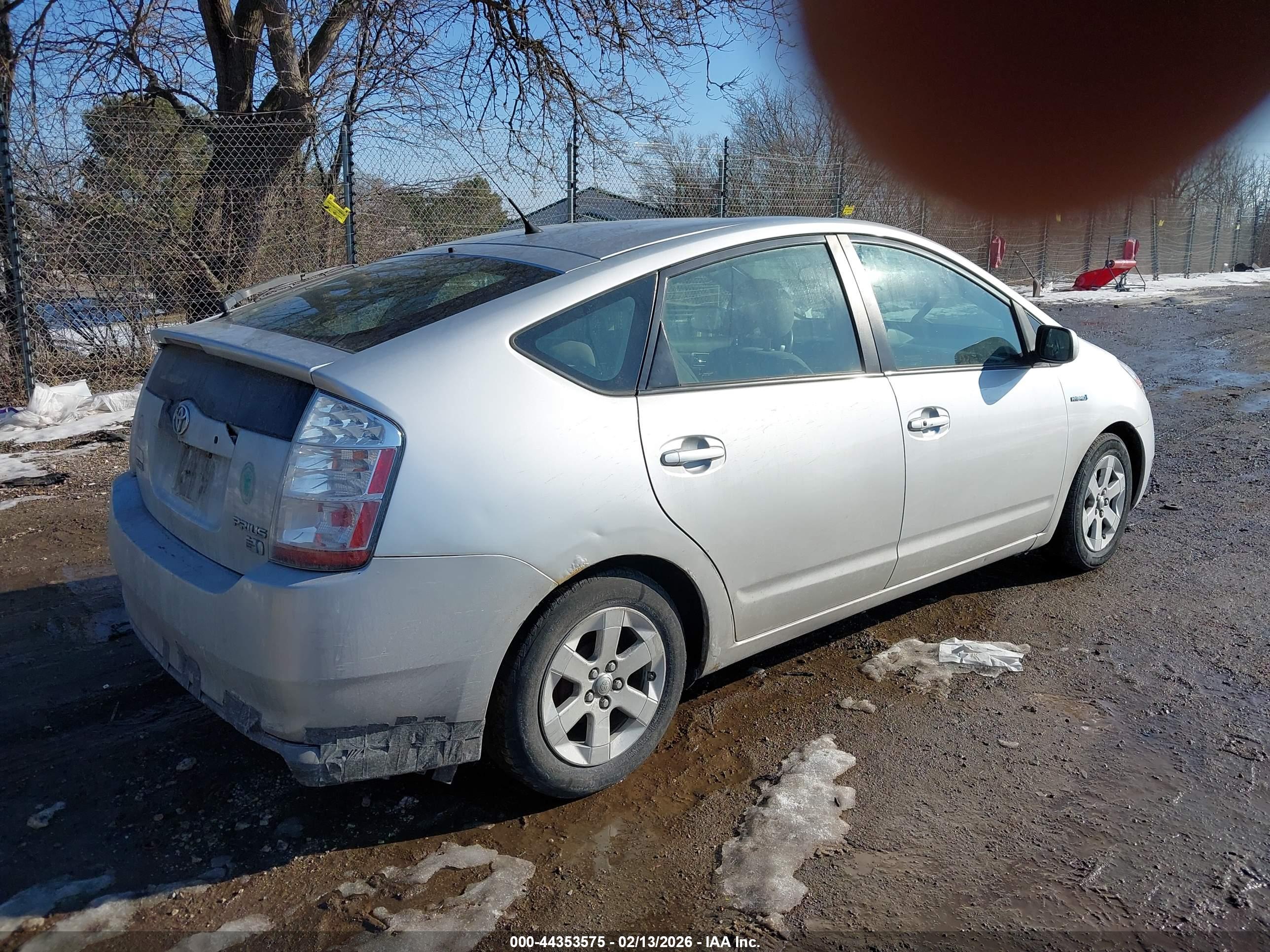 TOYOTA PRIUS image 4