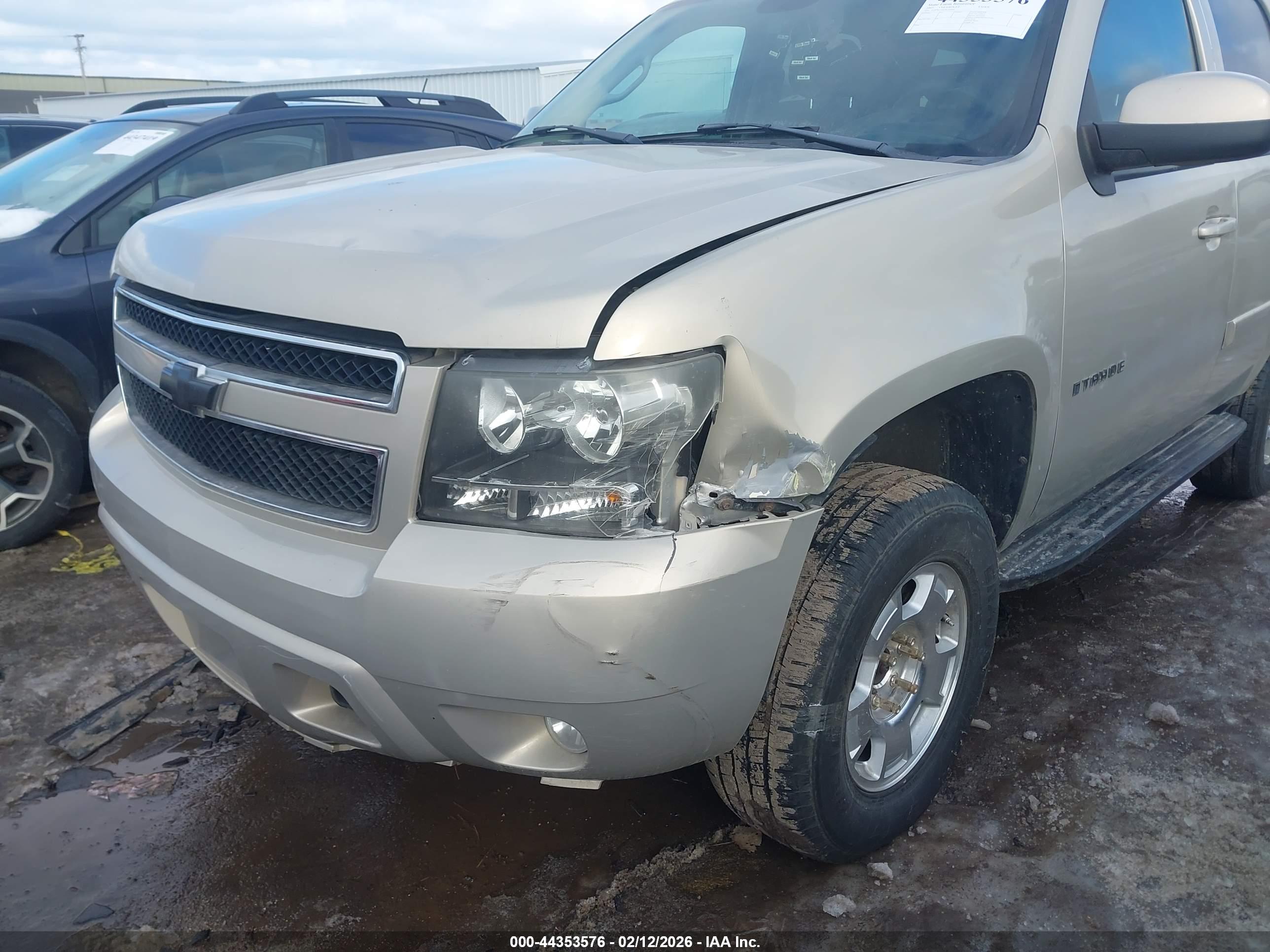 CHEVROLET TAHOE image 6