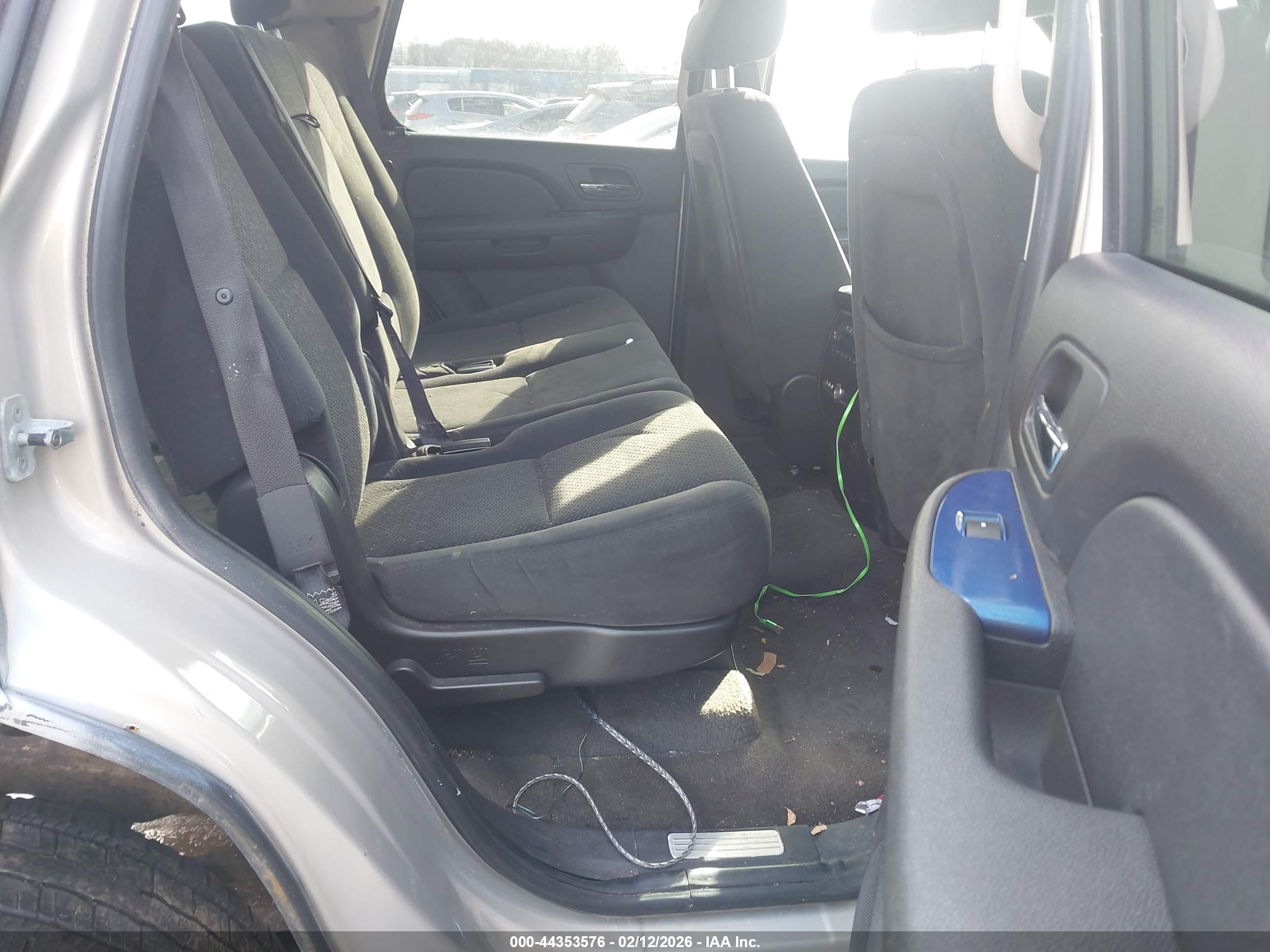 CHEVROLET TAHOE image 8