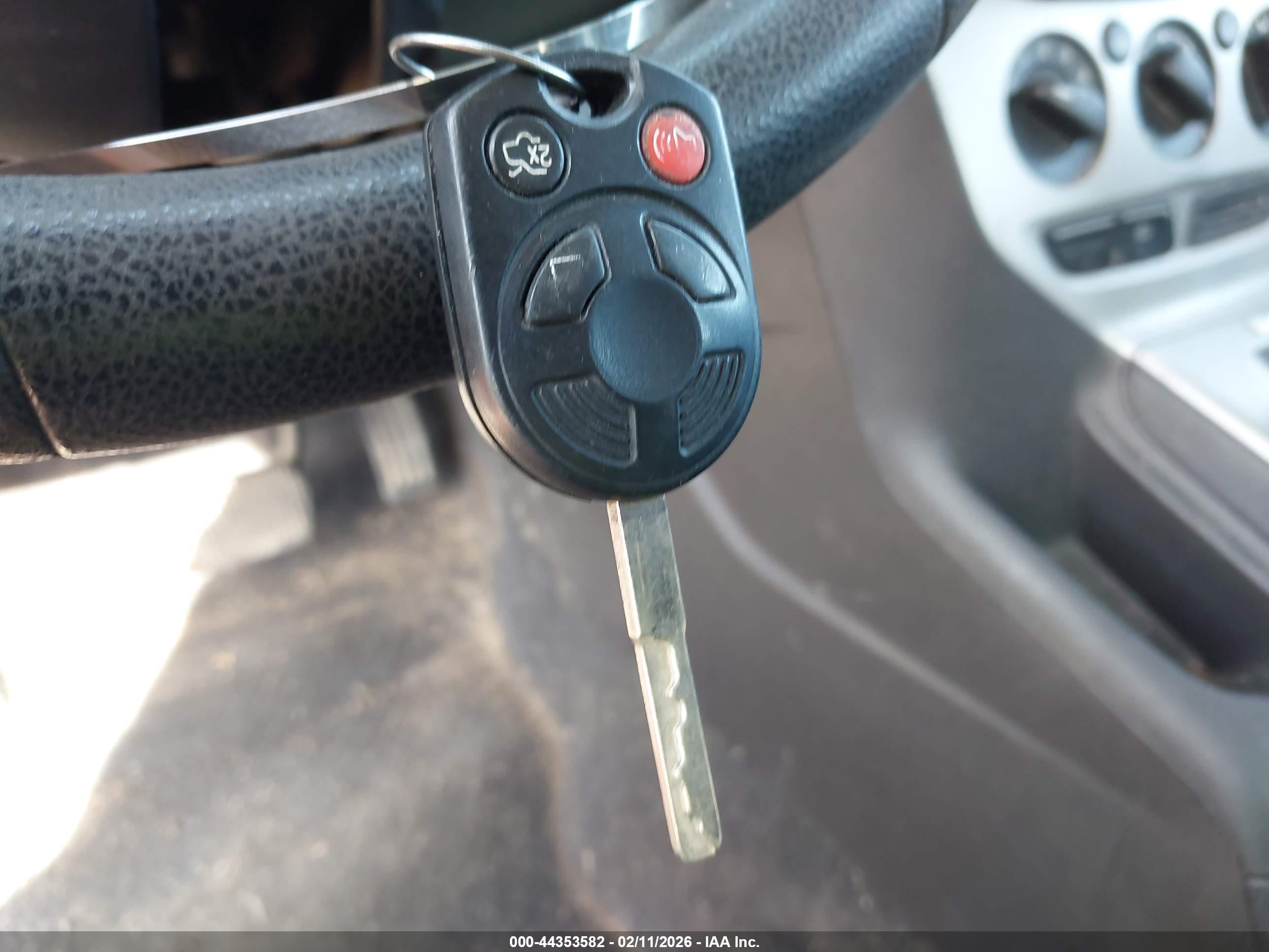 FORD FOCUS image 11