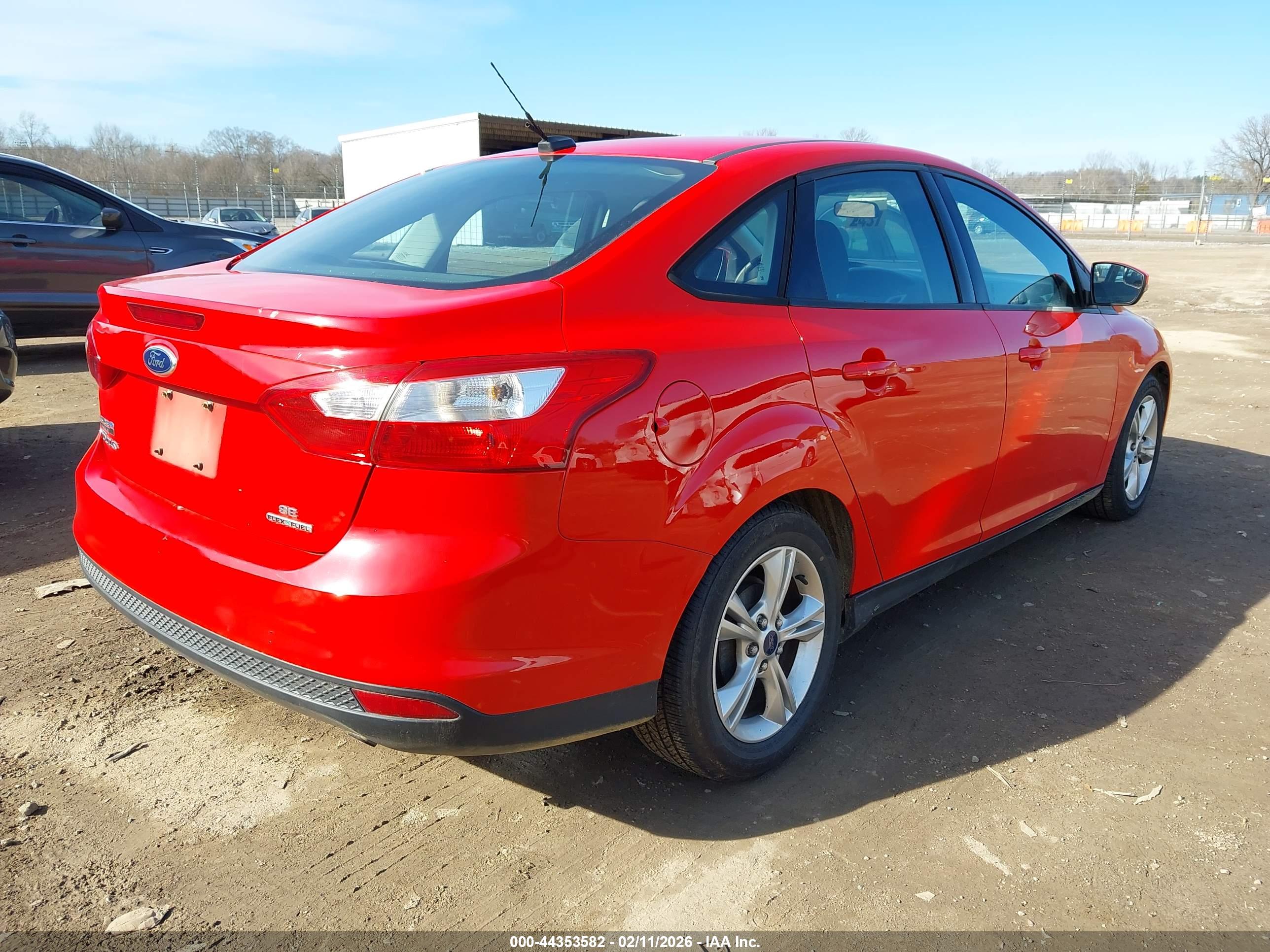 FORD FOCUS image 4