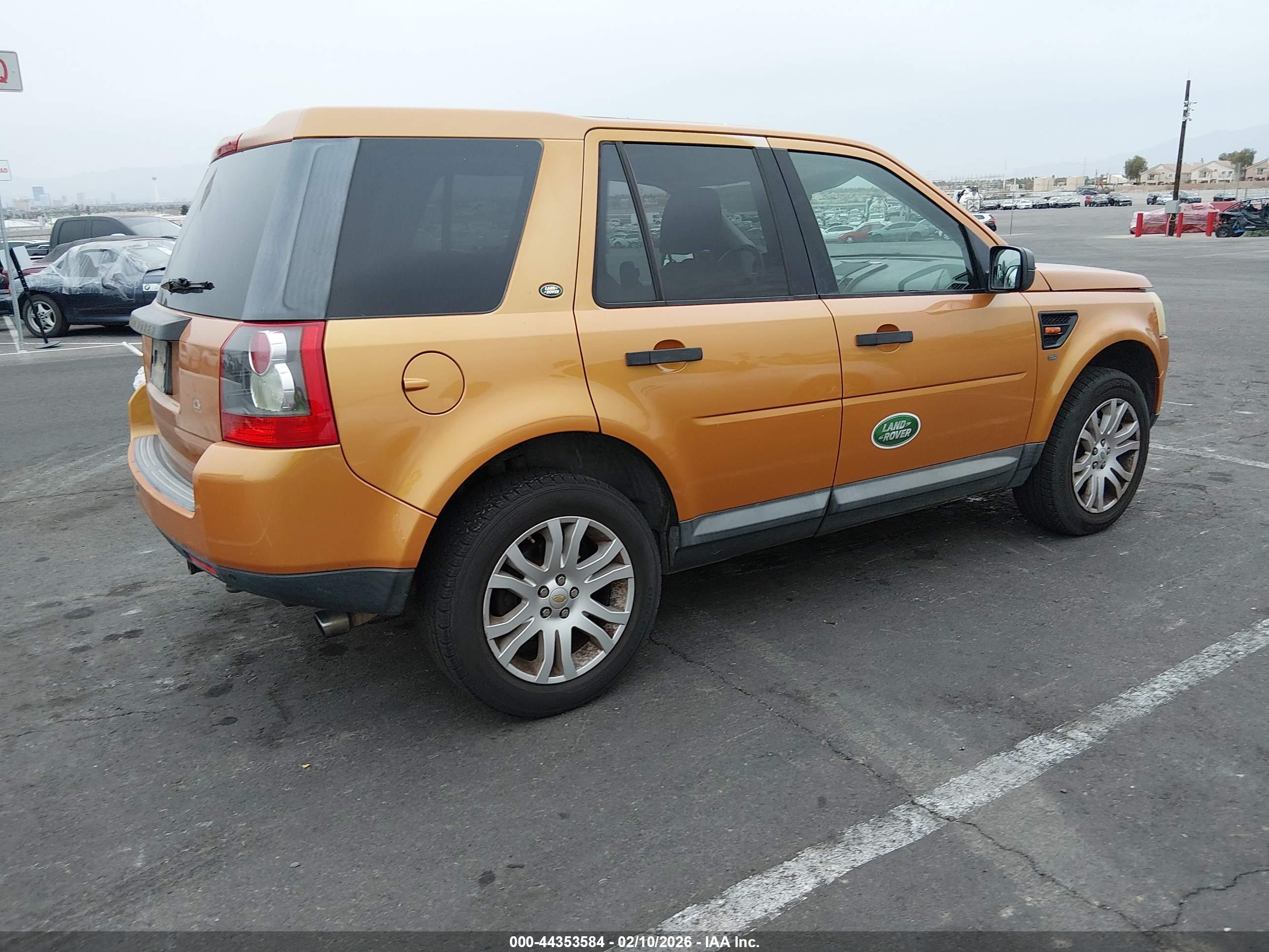 LAND ROVER image 4