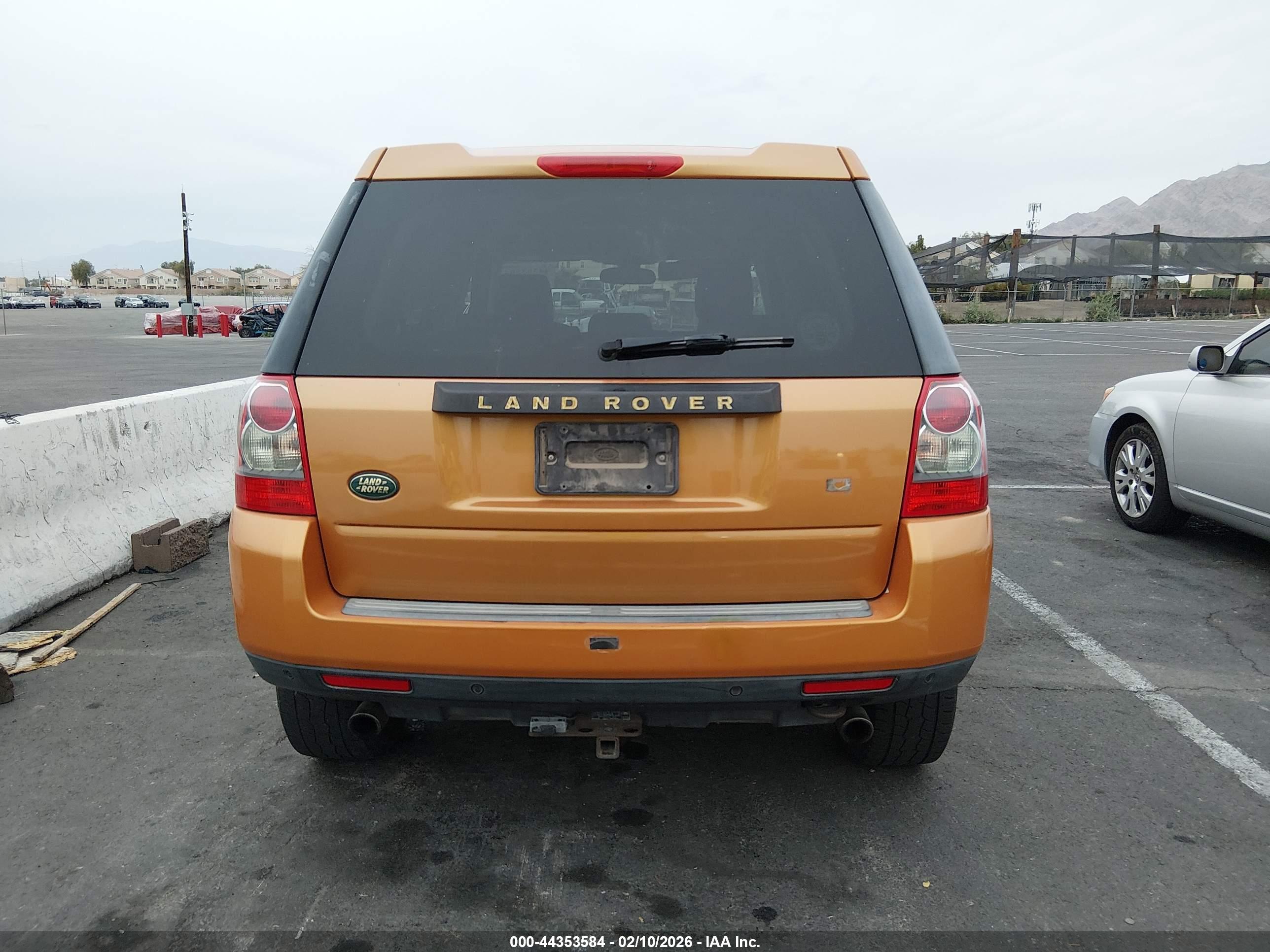 LAND ROVER image 6
