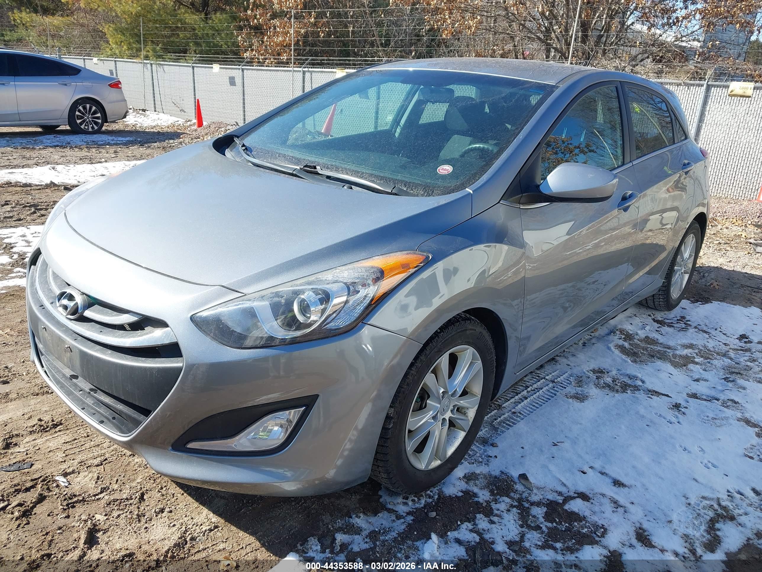 HYUNDAI ELANTRA image 2