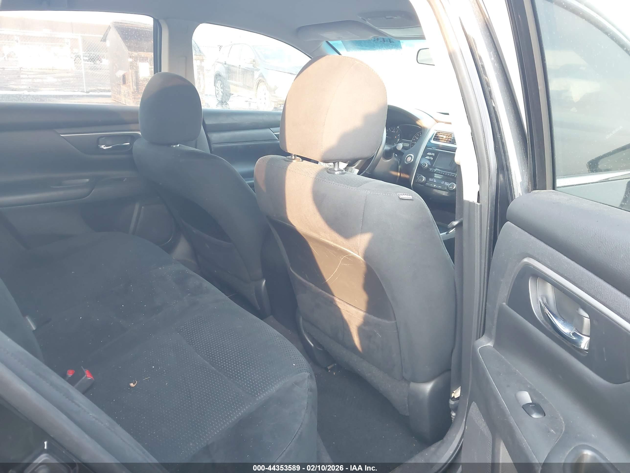NISSAN ALTIMA image 8