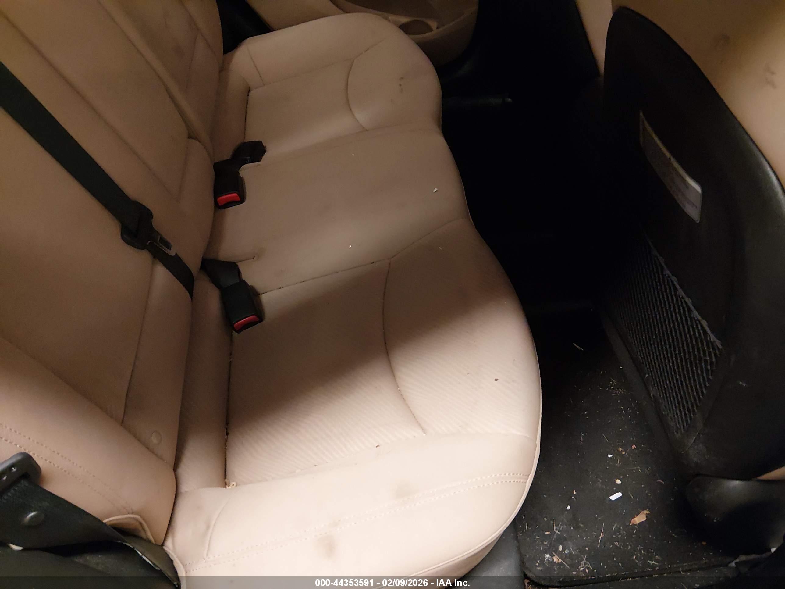 HYUNDAI ELANTRA image 8