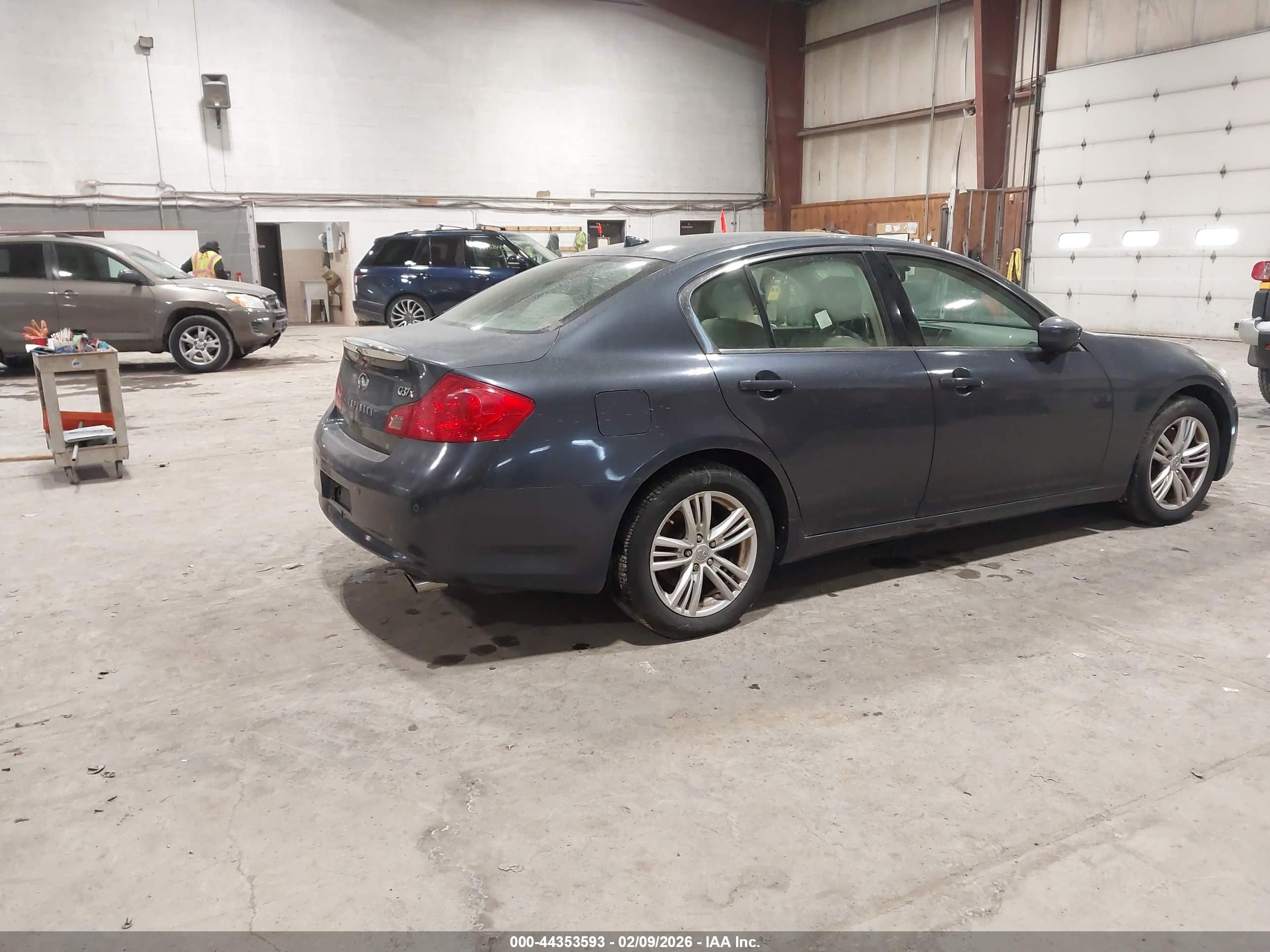 INFINITI G37X image 4