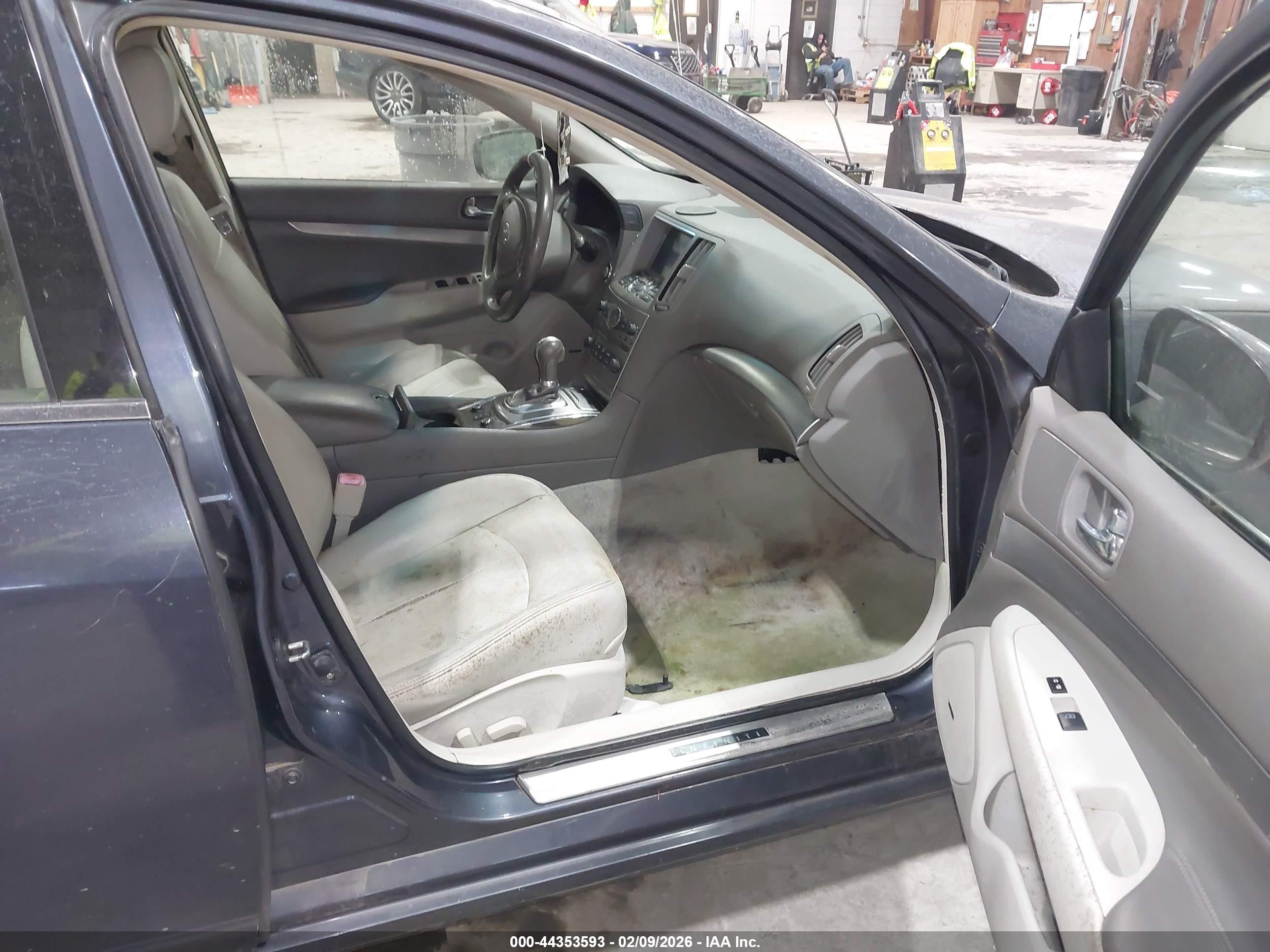 INFINITI G37X image 5