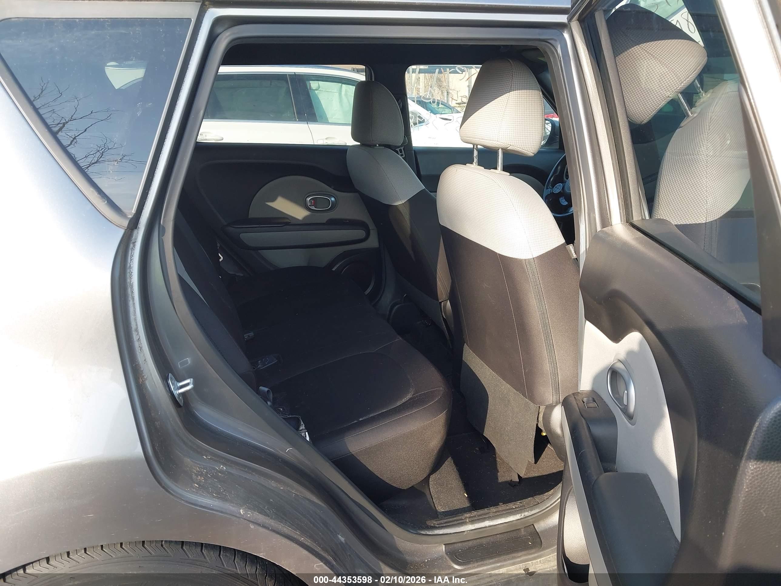 KIA SOUL image 8