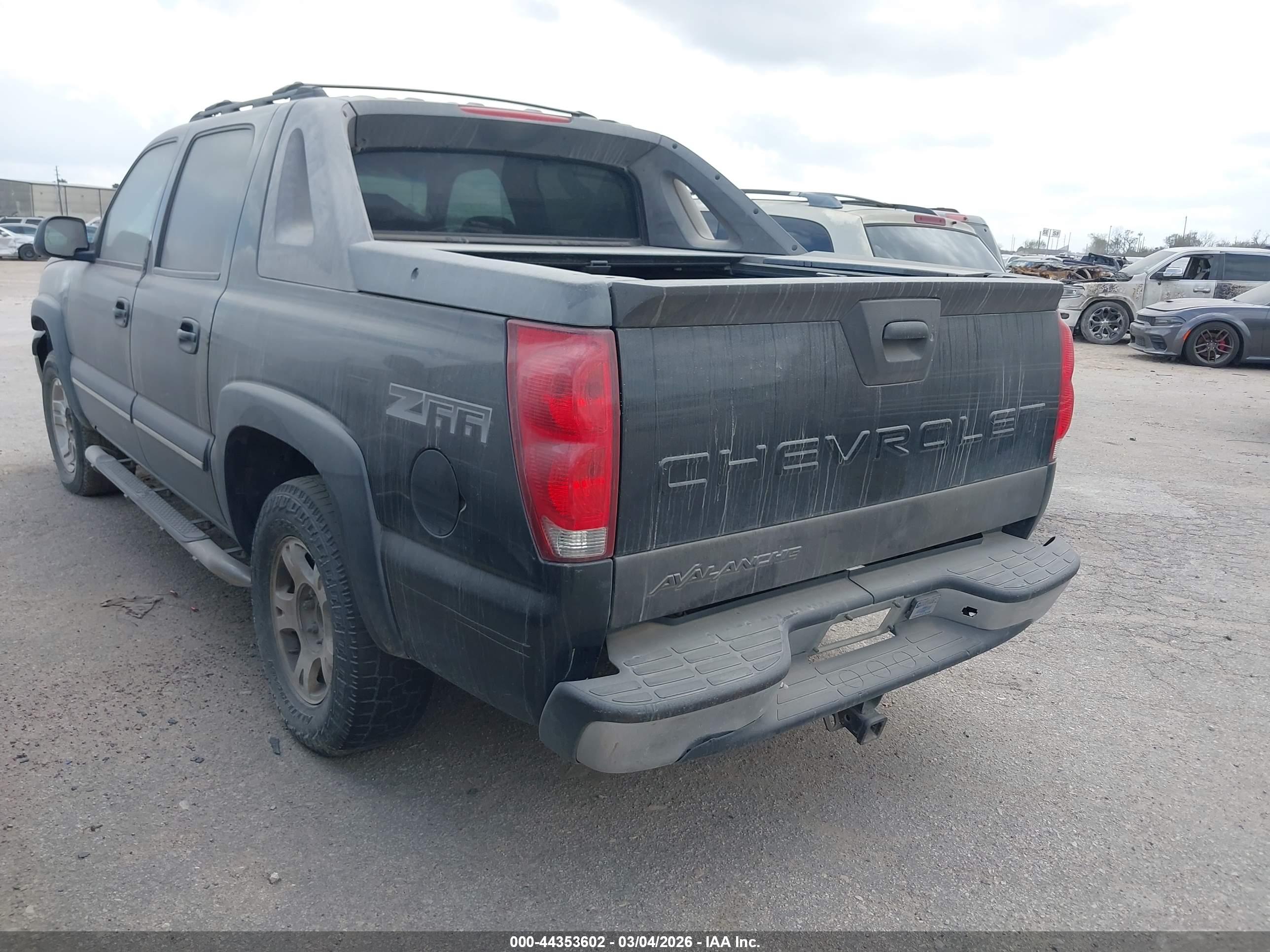 CHEVROLET AVALANCHE image 3