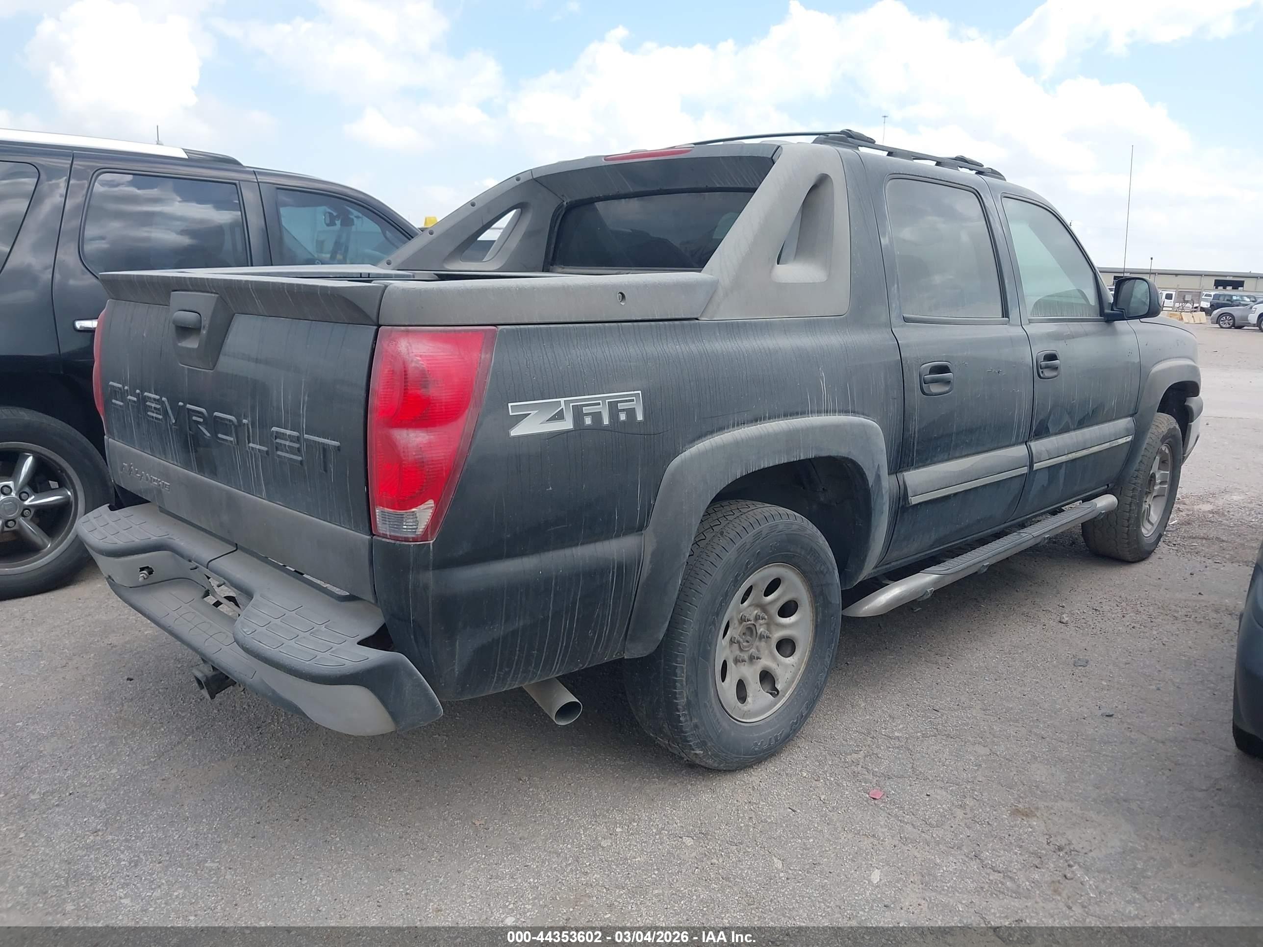CHEVROLET AVALANCHE image 4