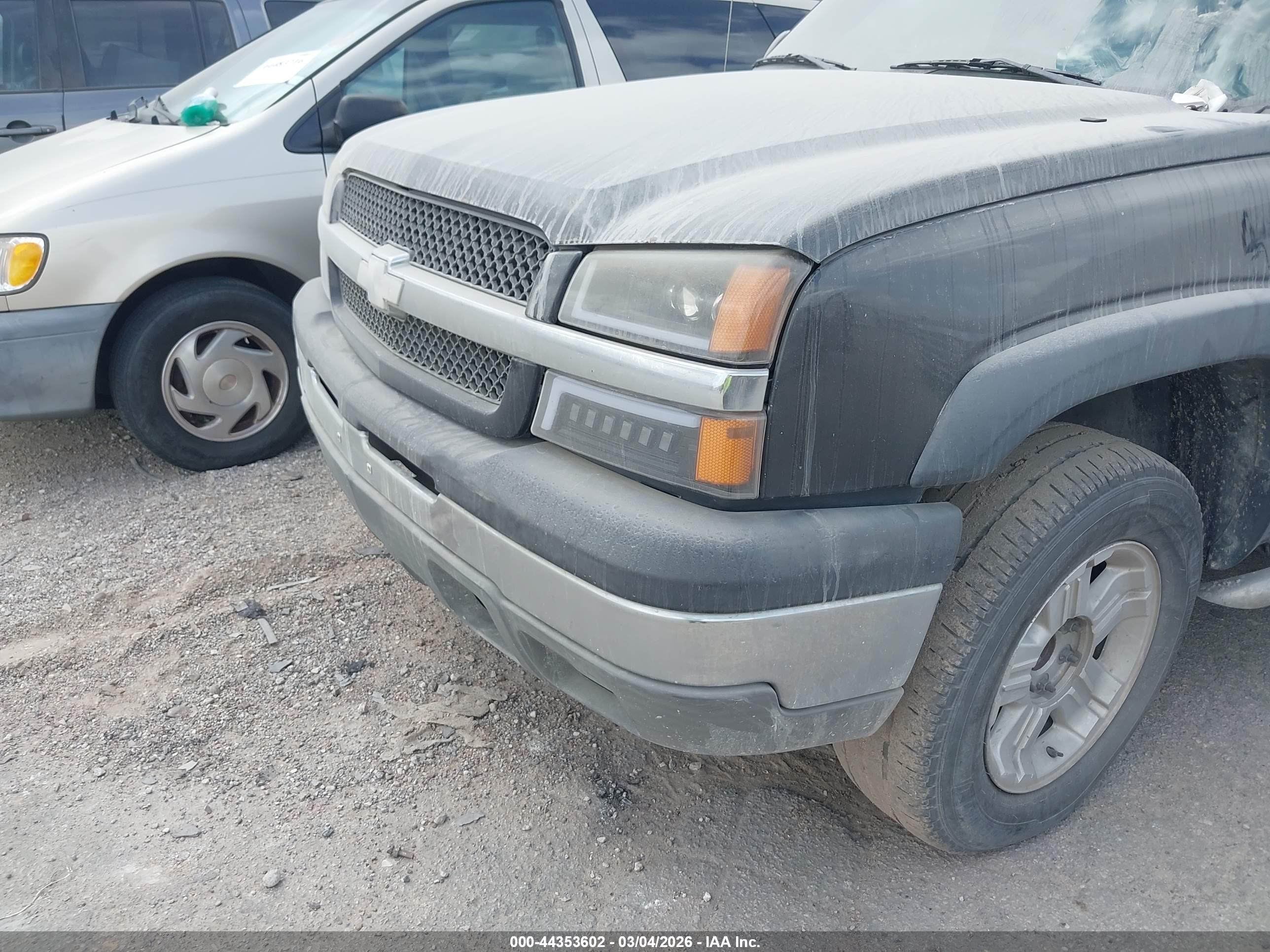 CHEVROLET AVALANCHE image 6
