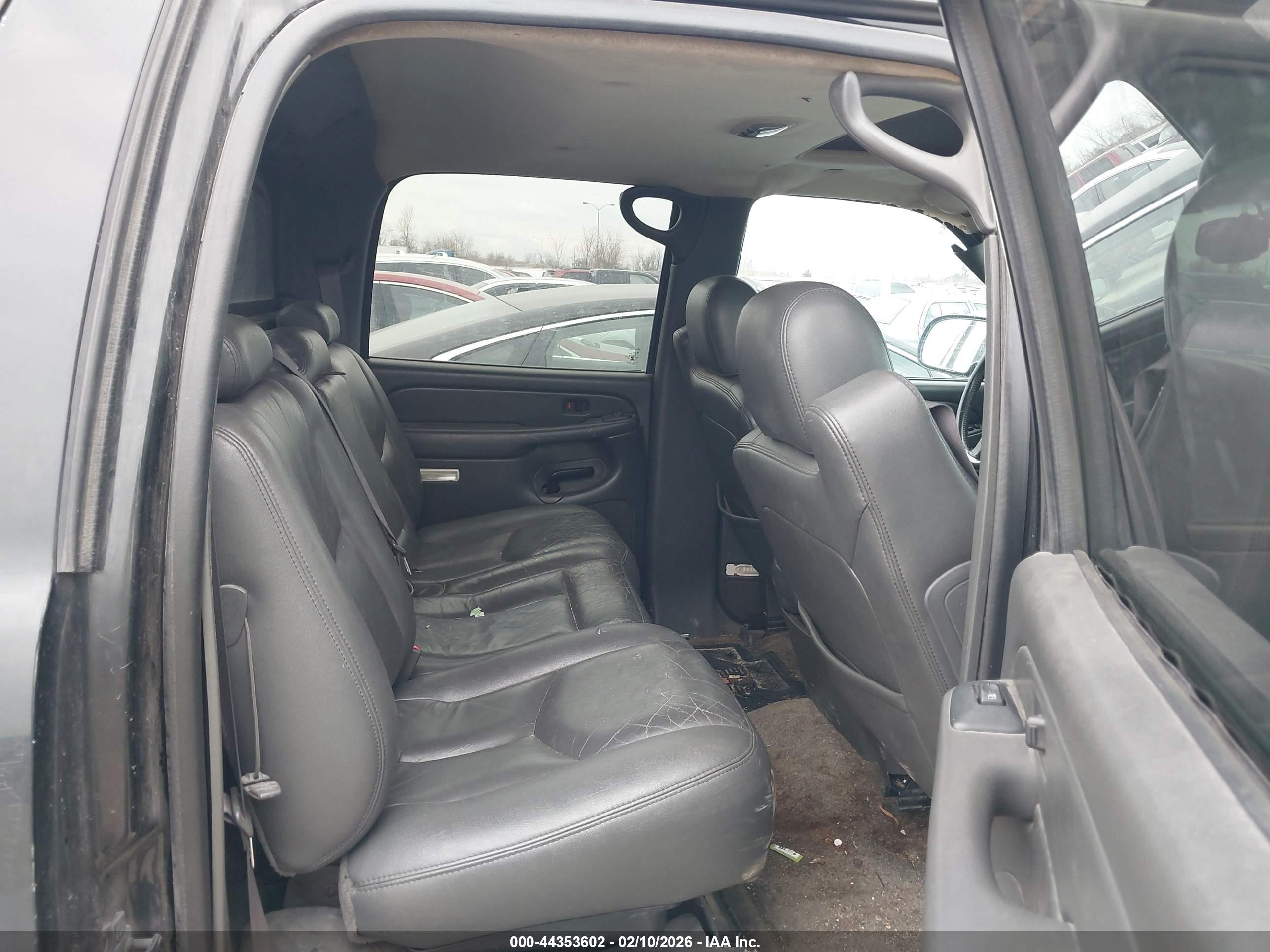 CHEVROLET AVALANCHE image 8