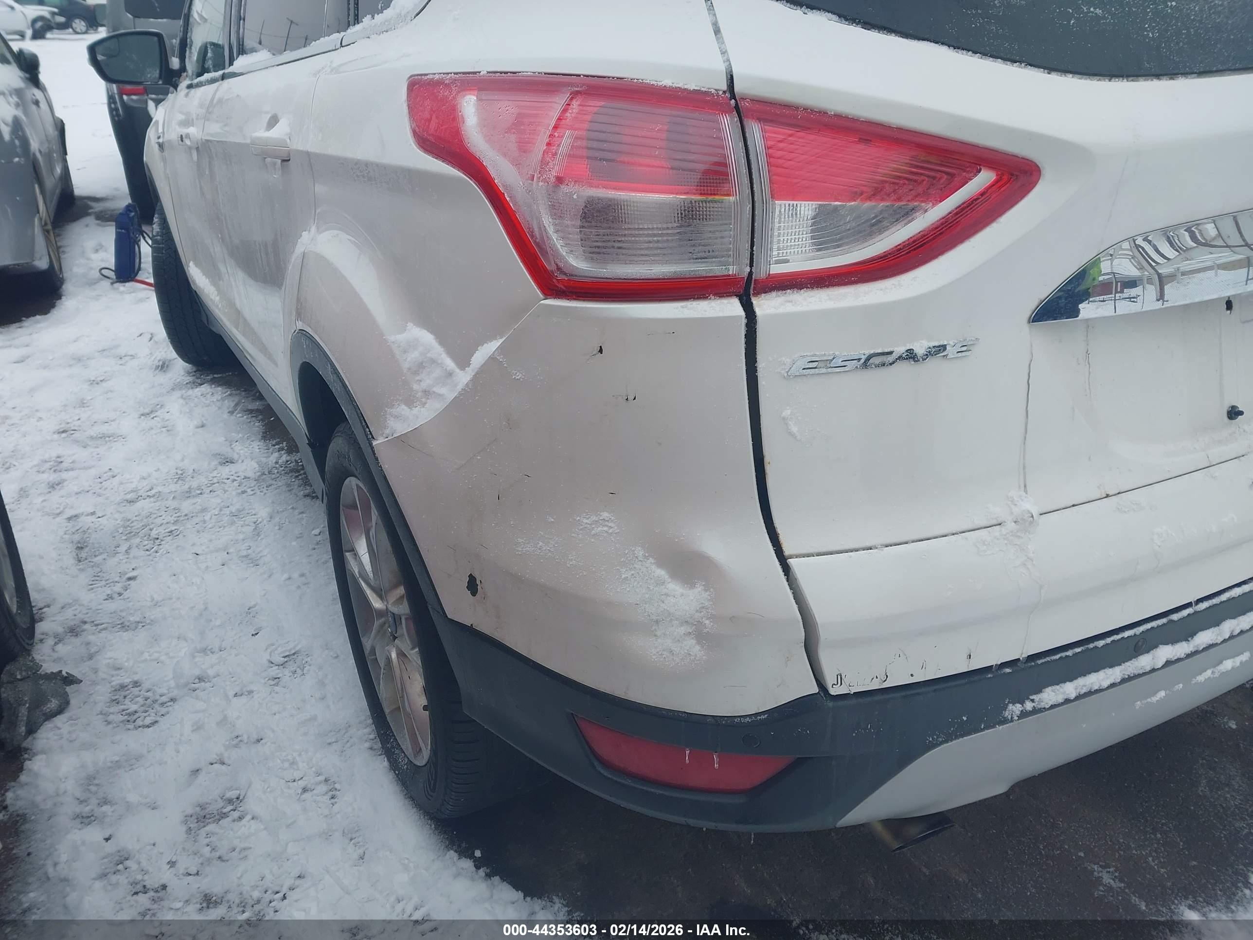 FORD ESCAPE image 6