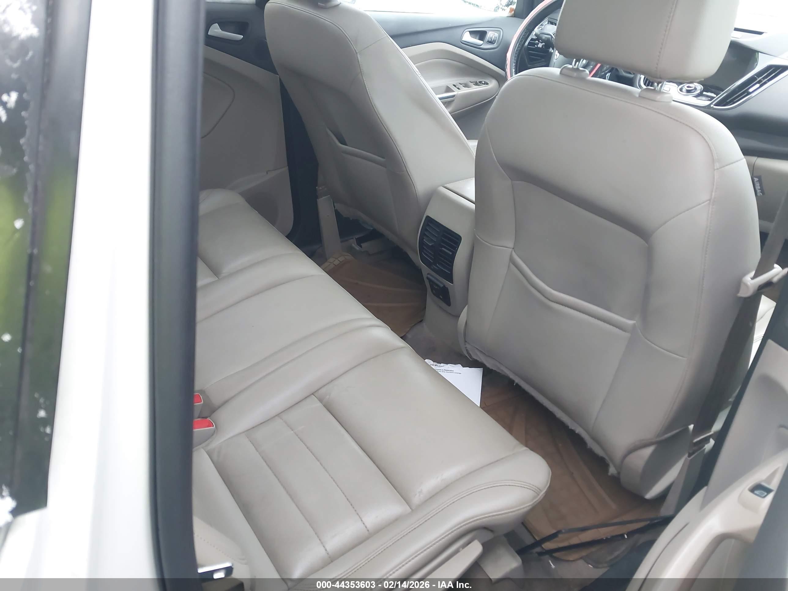 FORD ESCAPE image 8