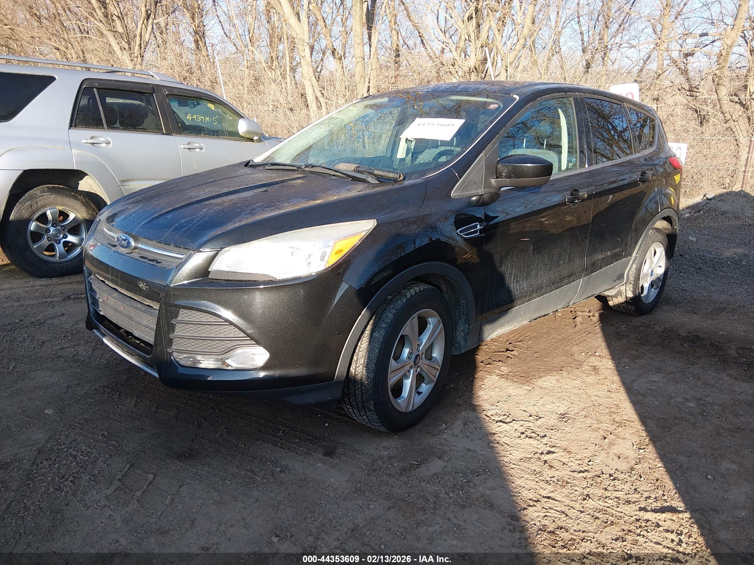 FORD ESCAPE image 2