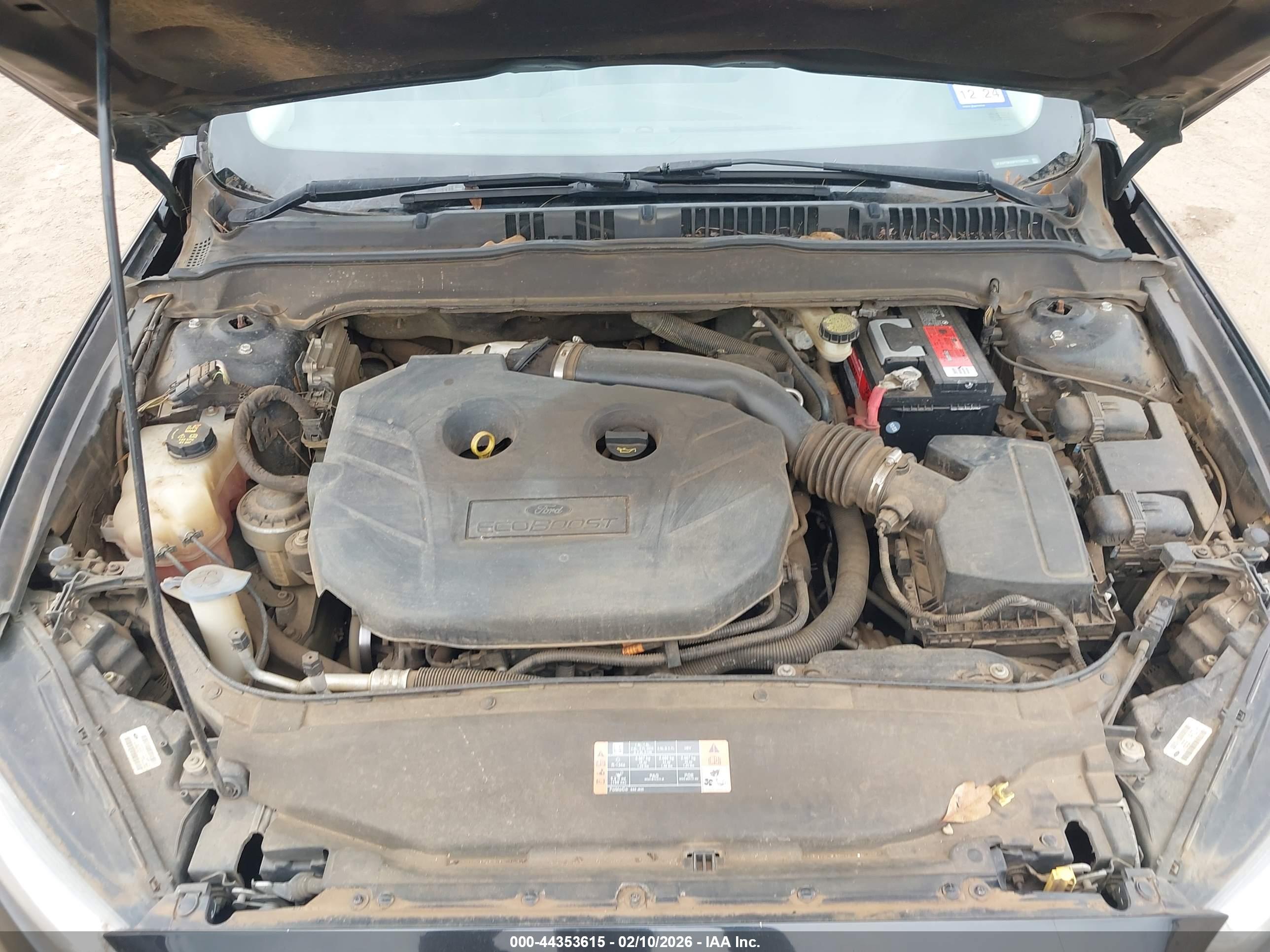 FORD FUSION image 10