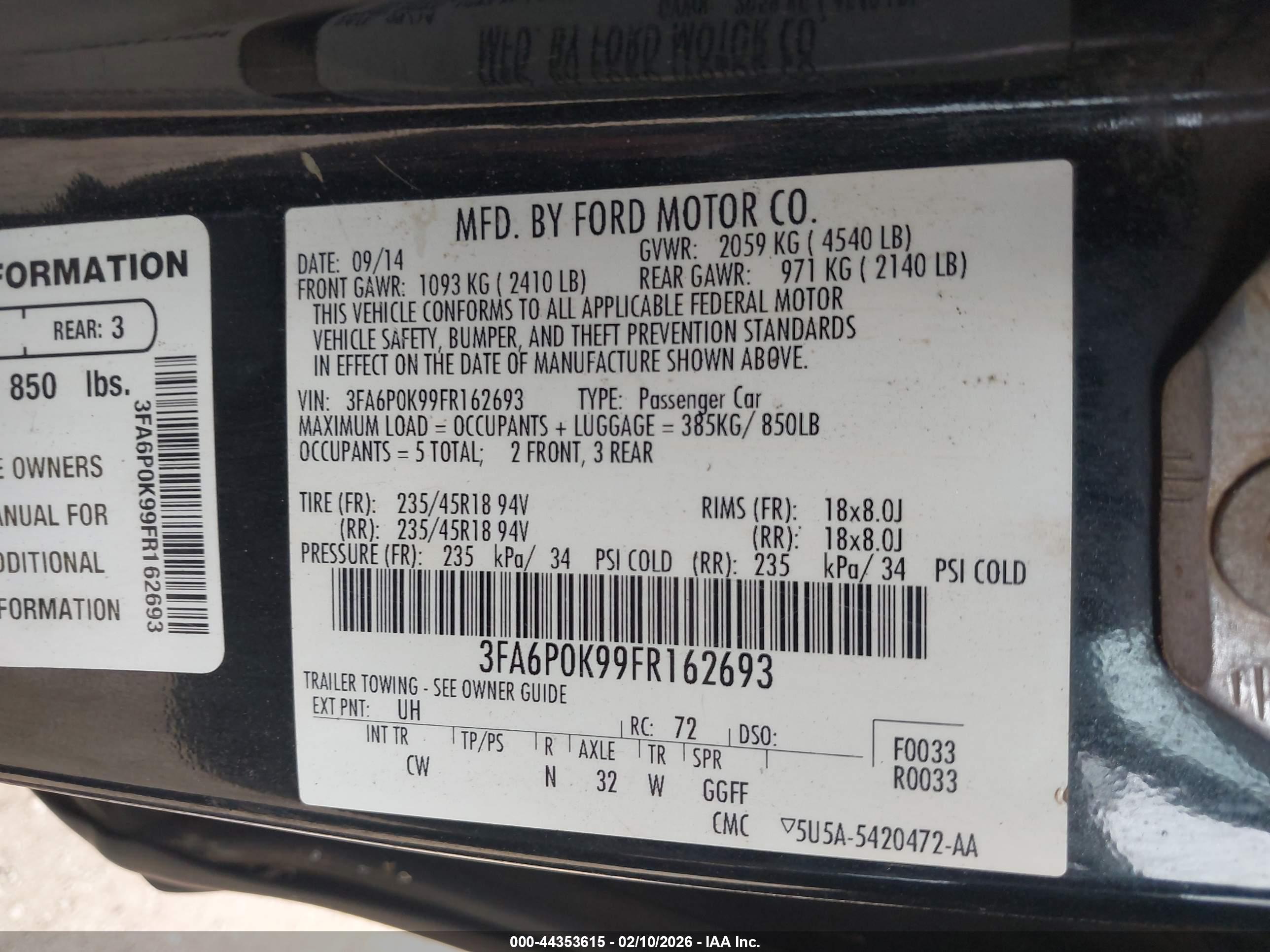 FORD FUSION image 9