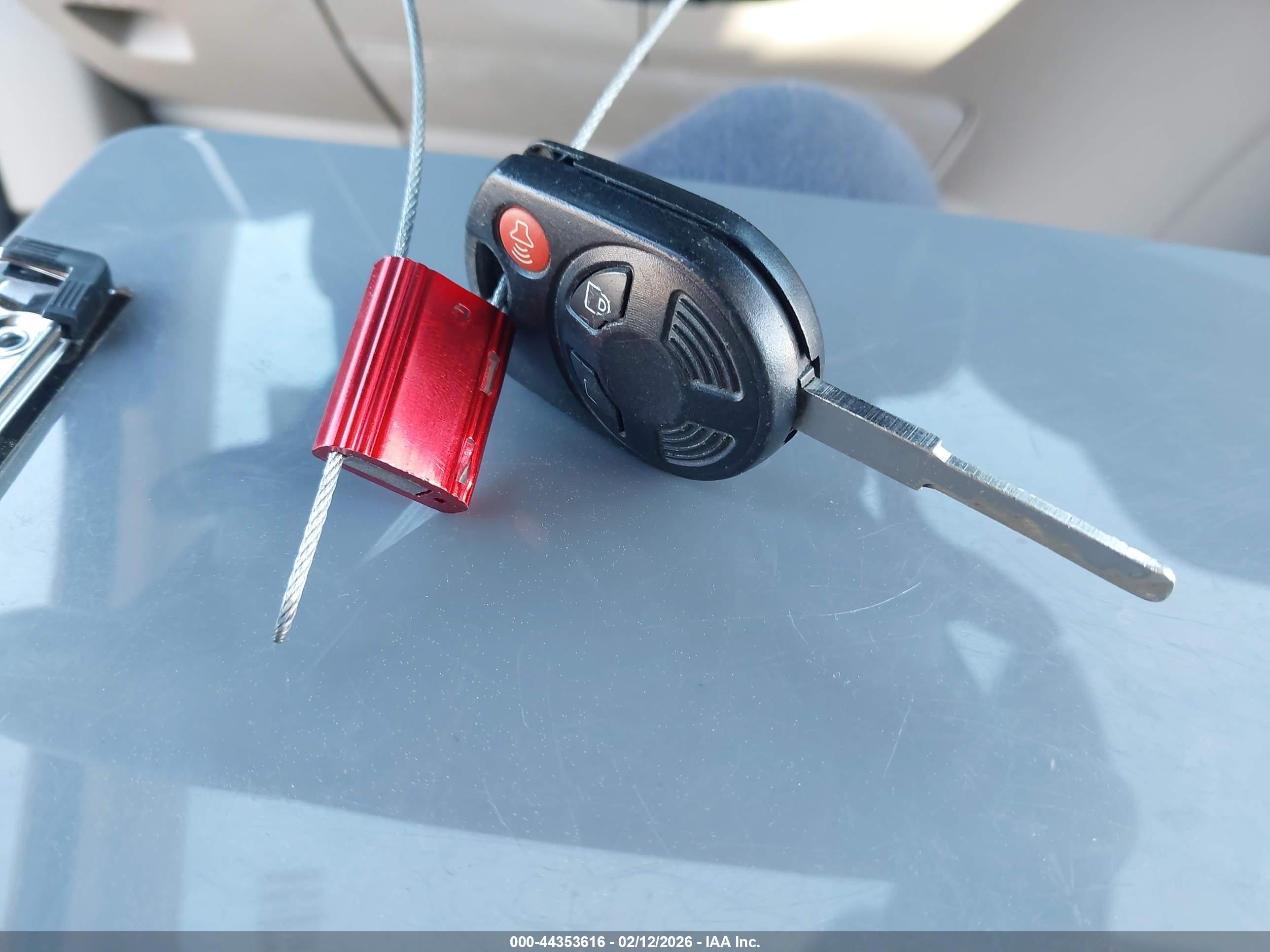 FORD ESCAPE image 11