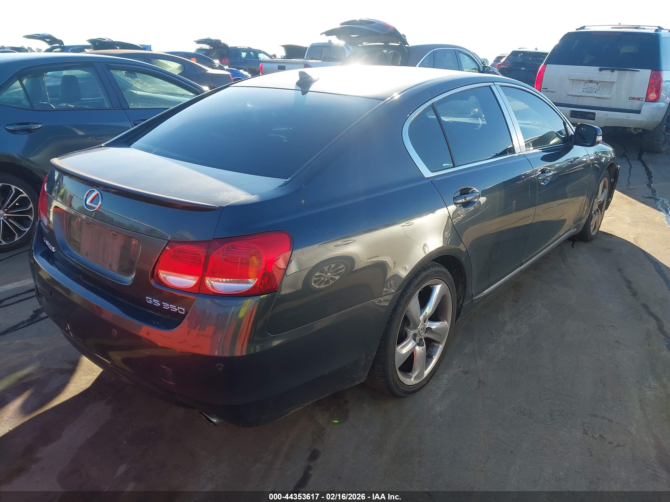 LEXUS GS image 4