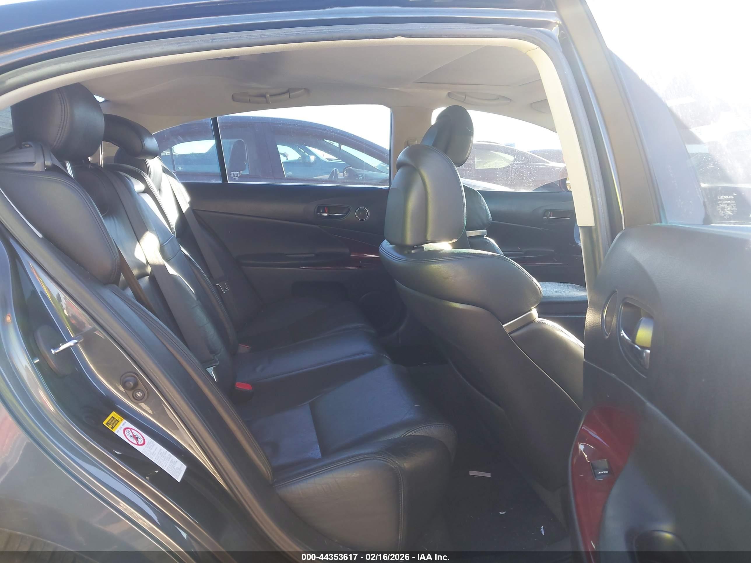LEXUS GS image 8