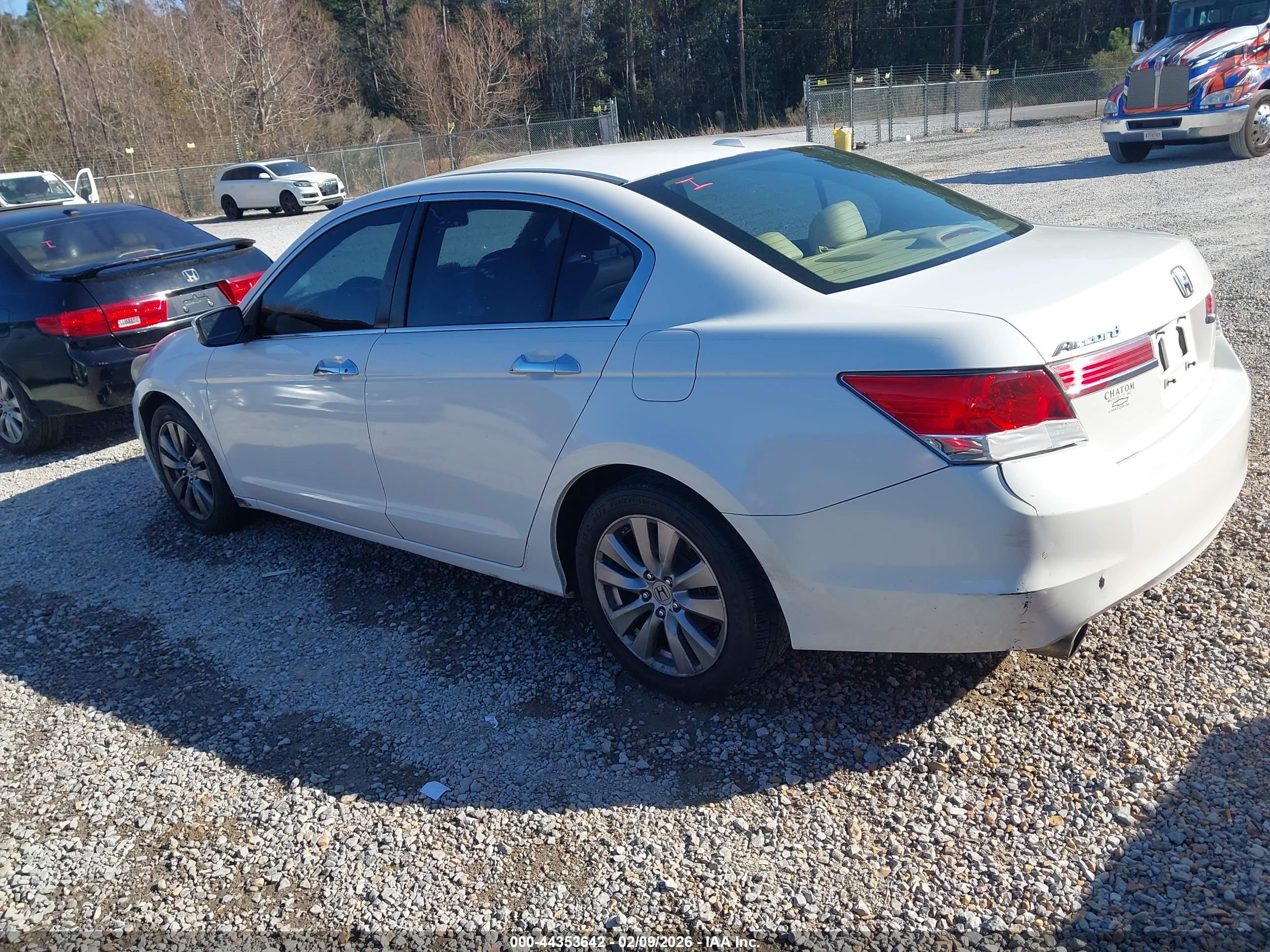 HONDA ACCORD image 3