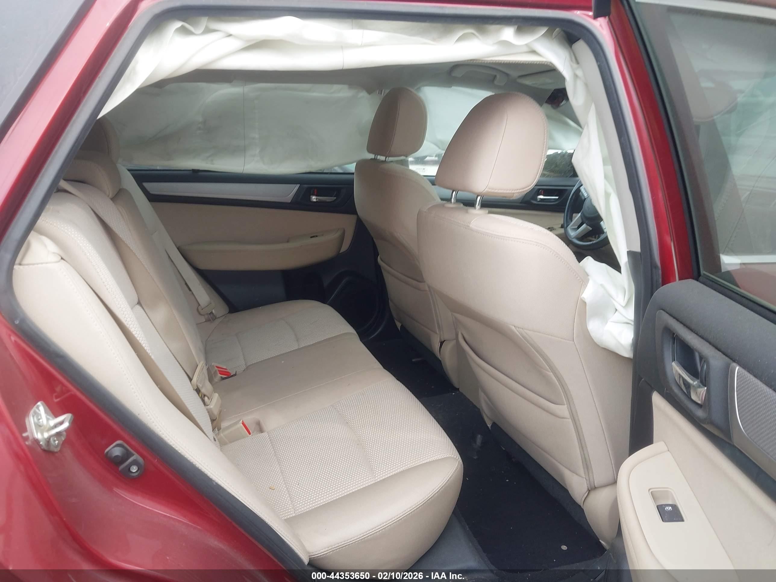 SUBARU OUTBACK image 8