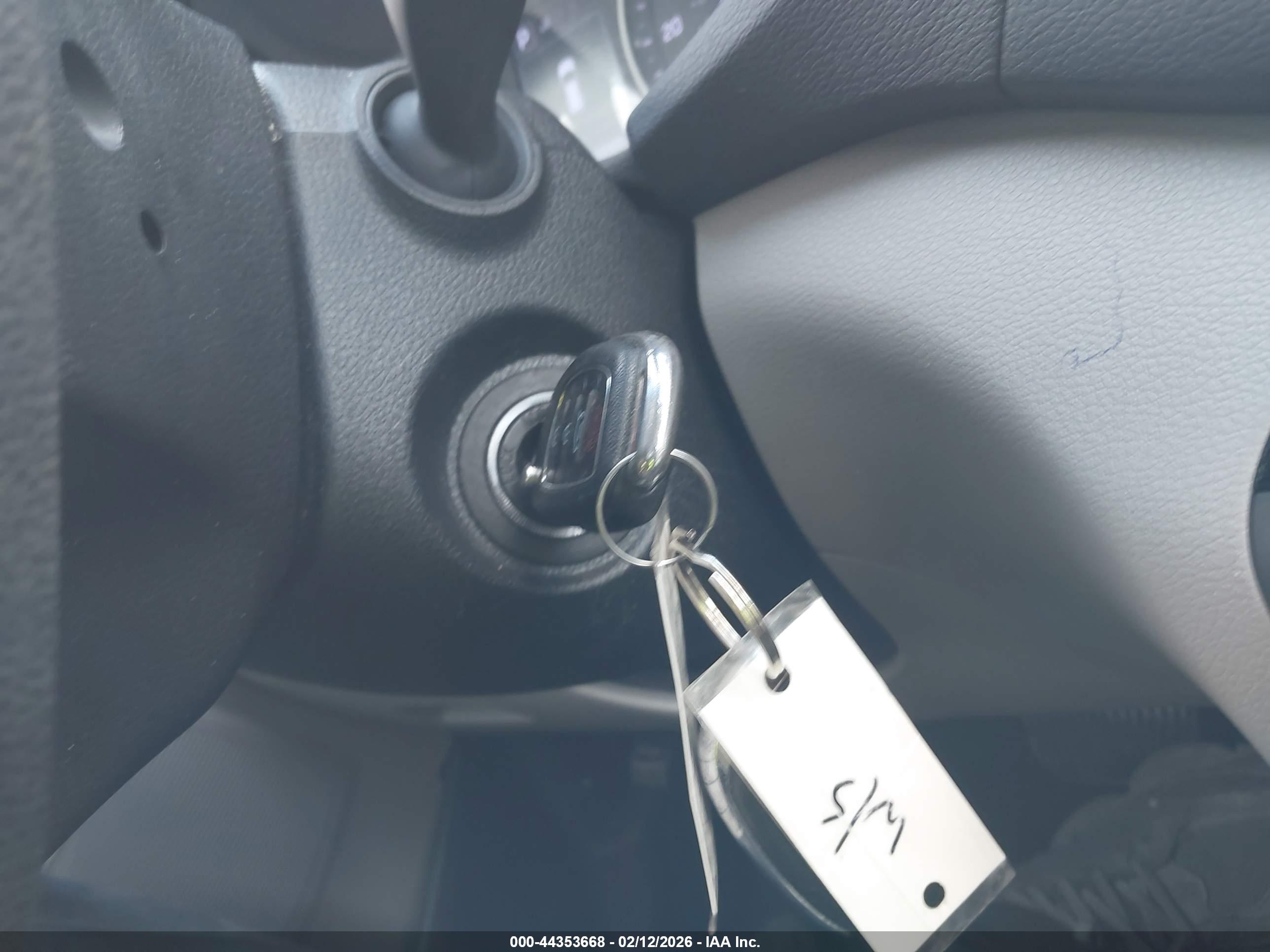 HYUNDAI TUCSON image 11