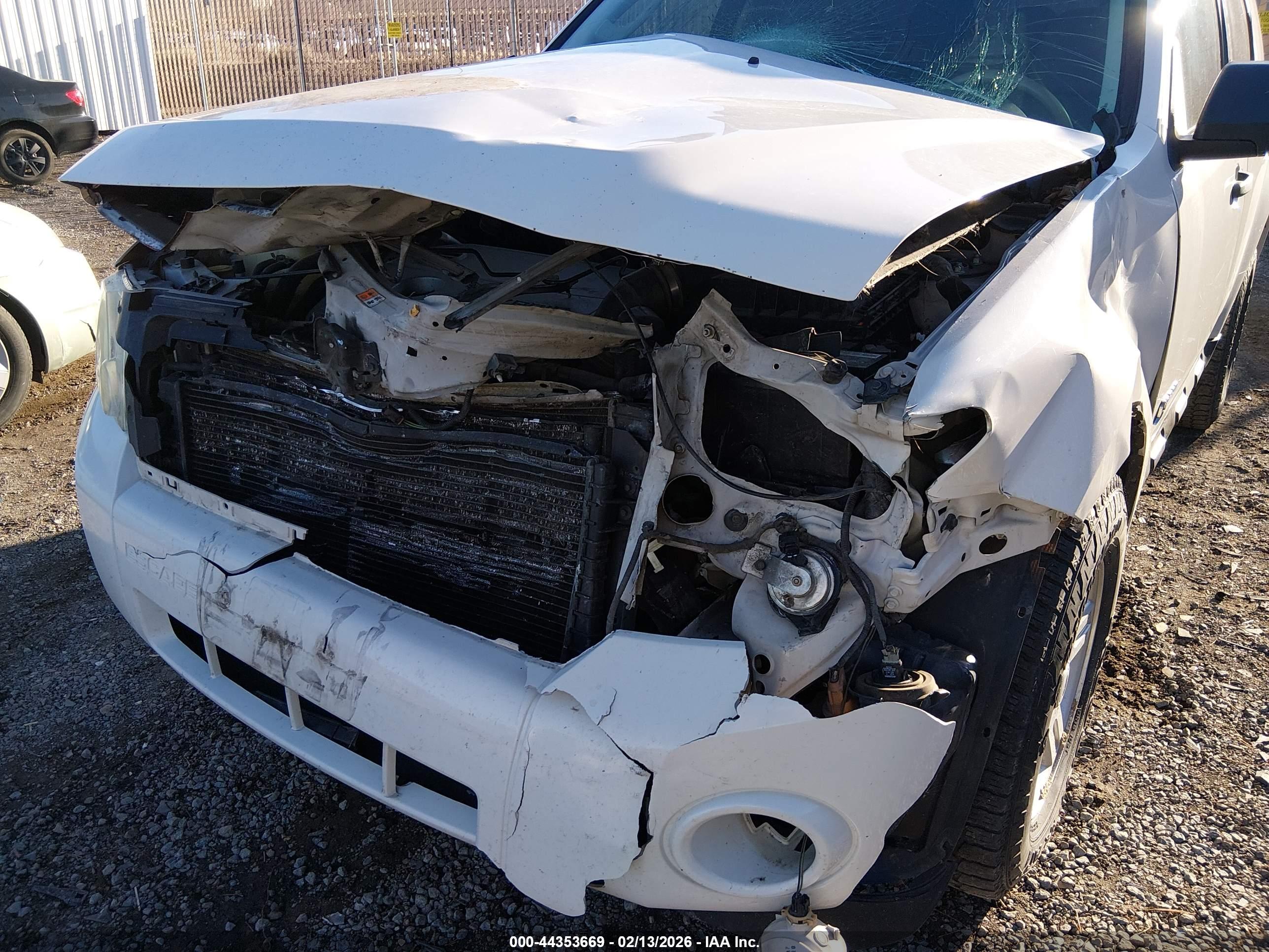FORD ESCAPE image 6