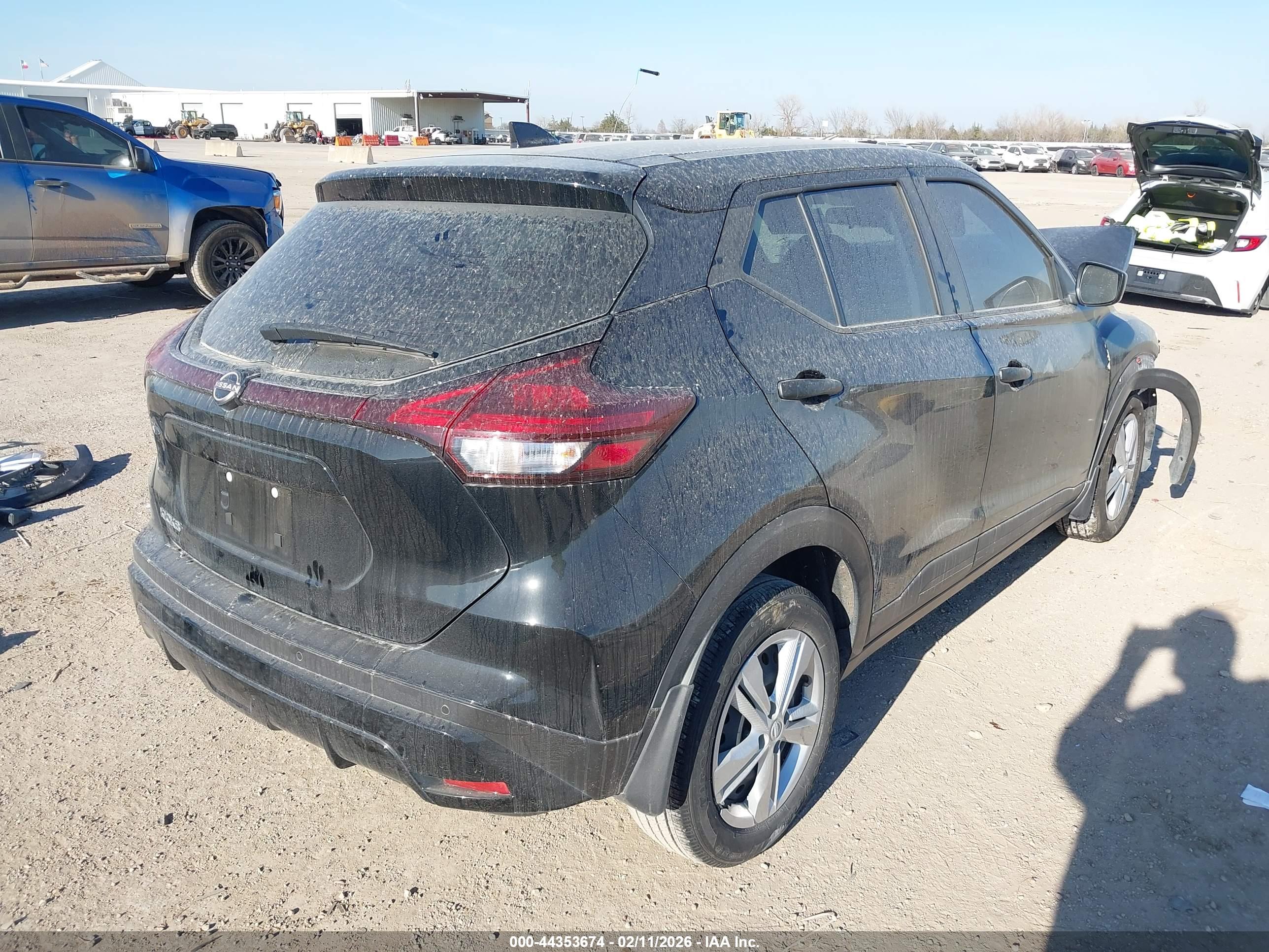 NISSAN KICKS image 4