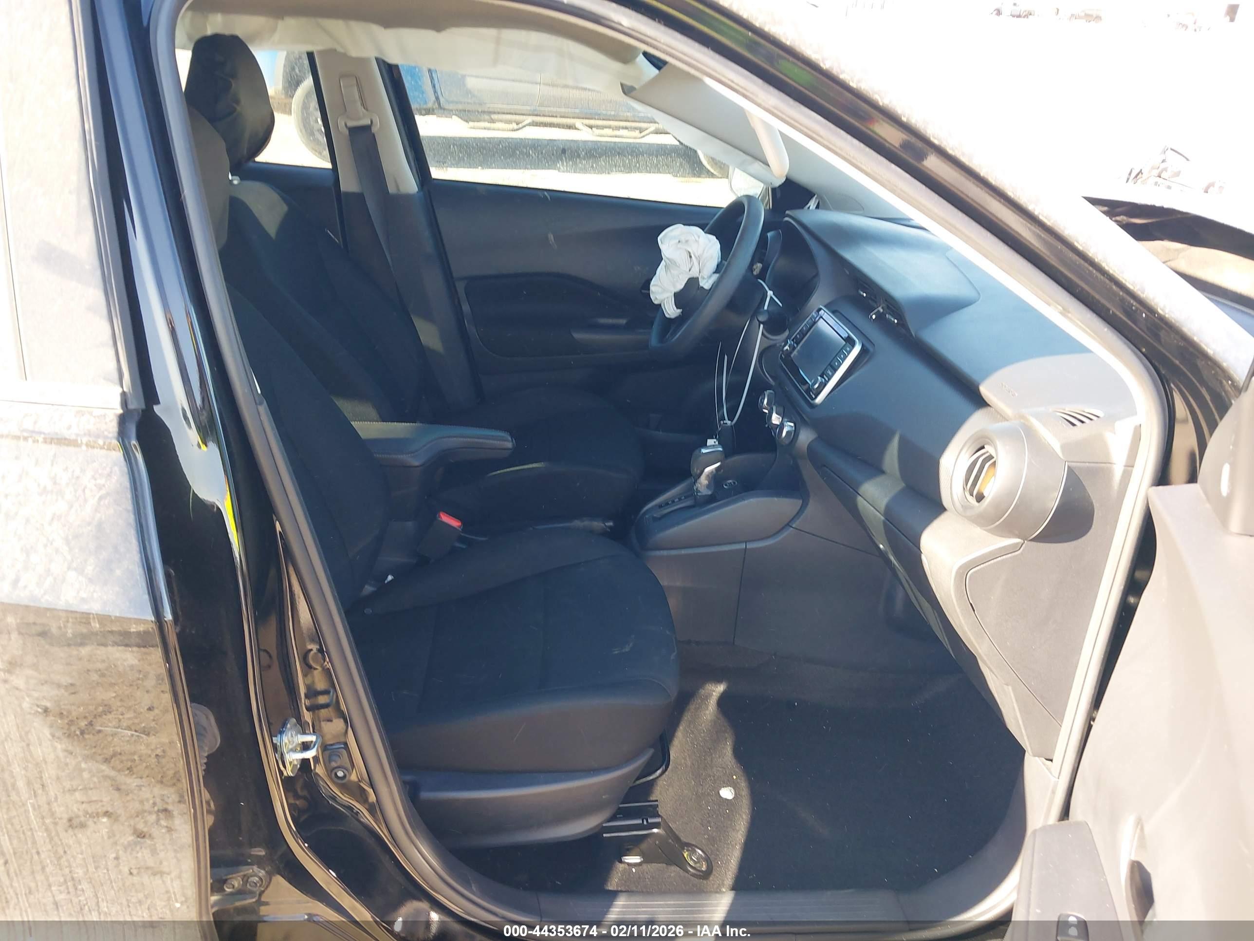NISSAN KICKS image 5