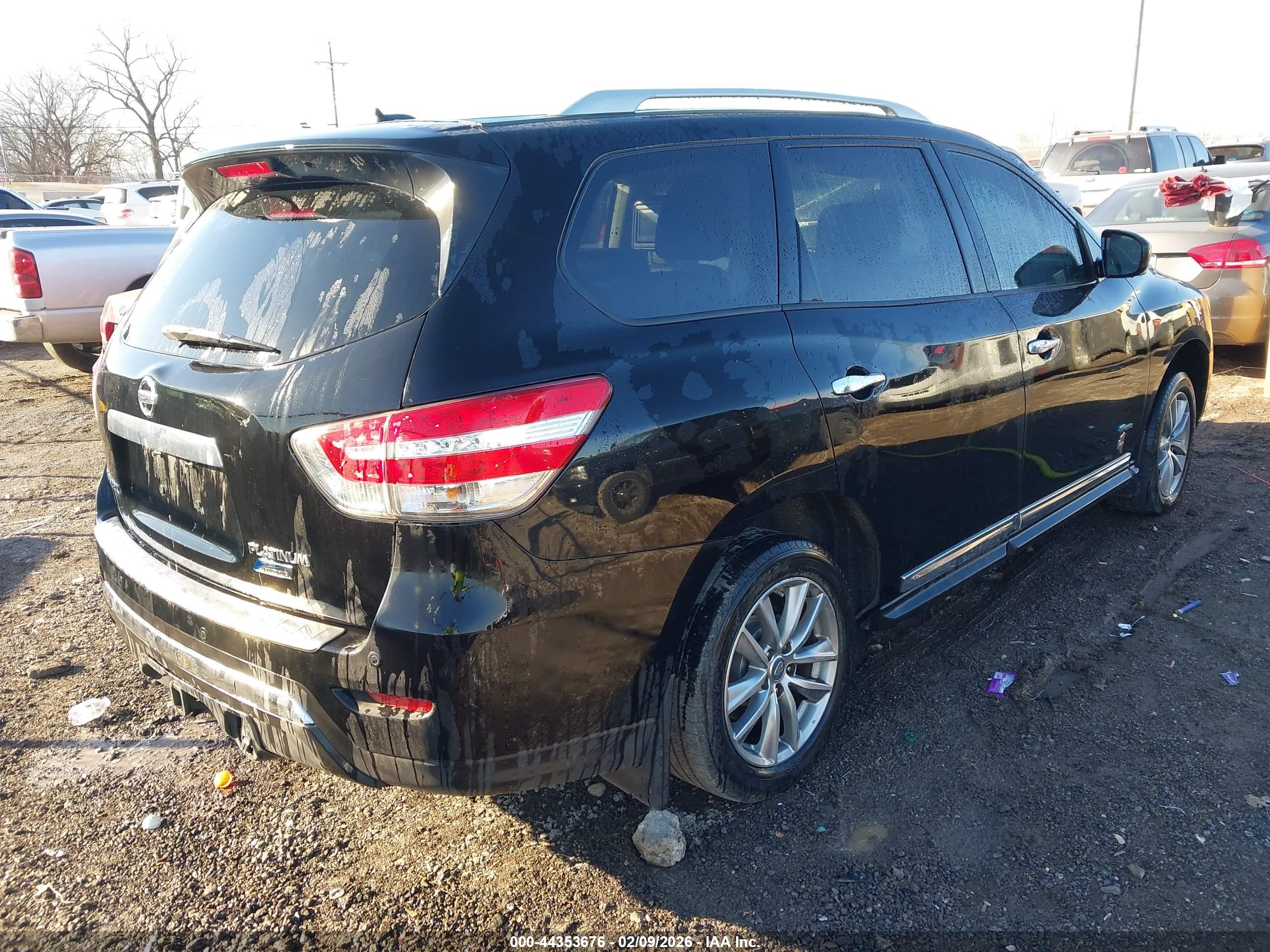 NISSAN PATHFINDER image 4