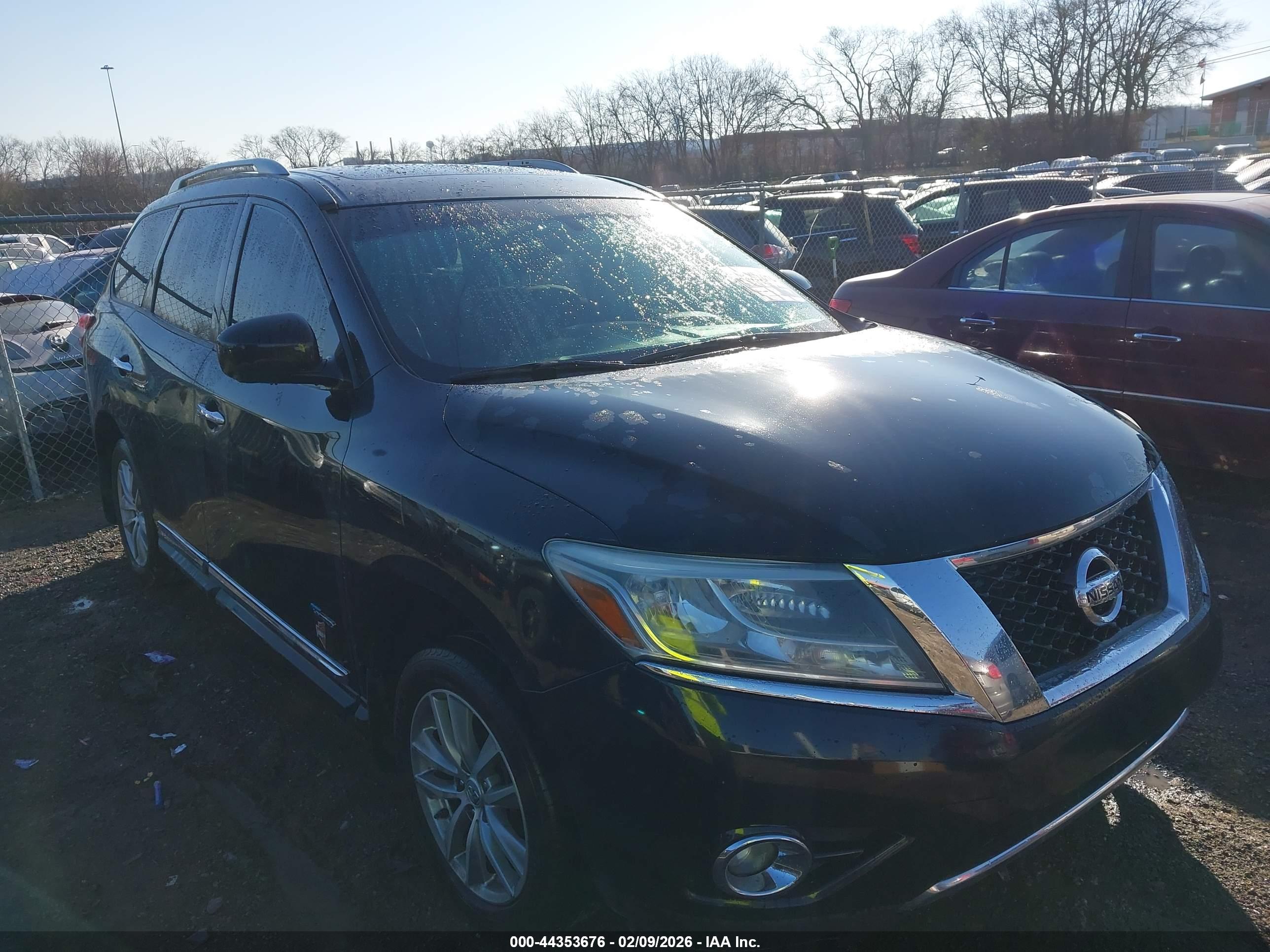 NISSAN PATHFINDER image 6
