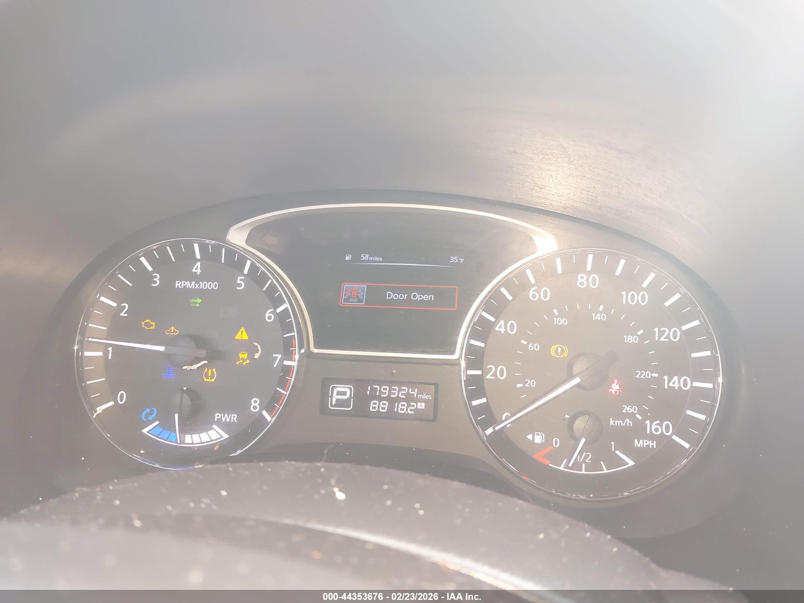 NISSAN PATHFINDER image 7