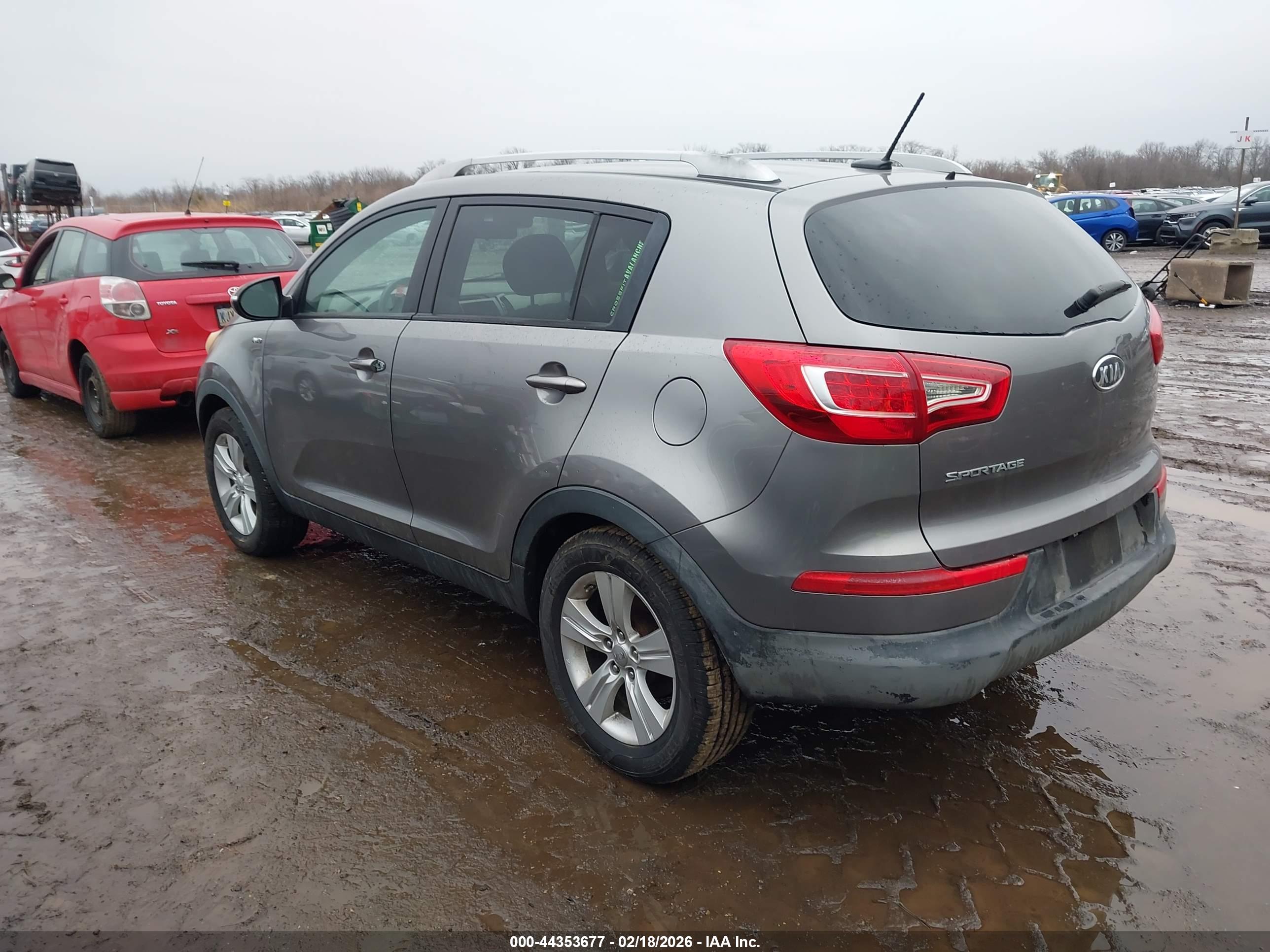 KIA SPORTAGE image 3