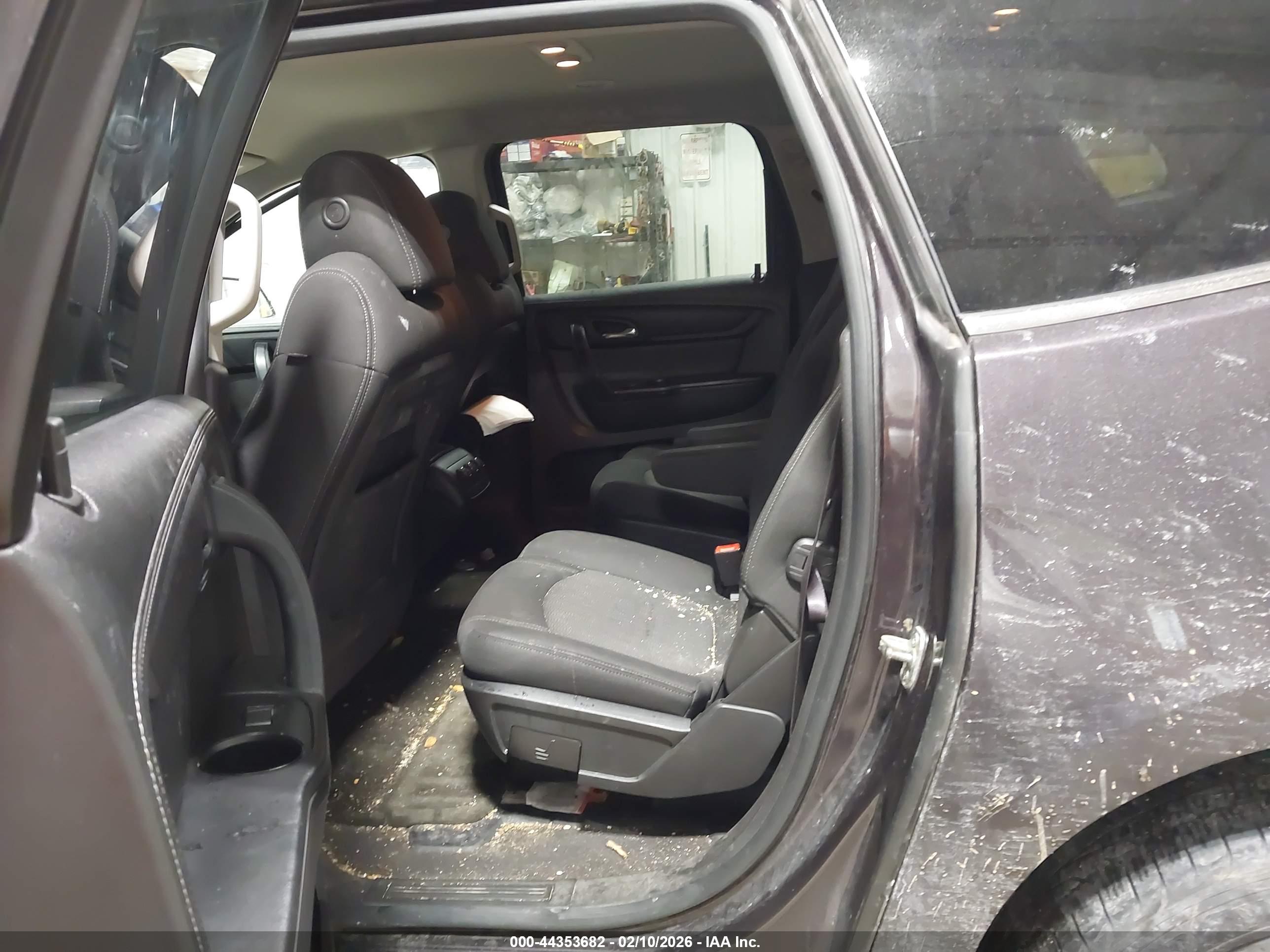 CHEVROLET TRAVERSE image 8