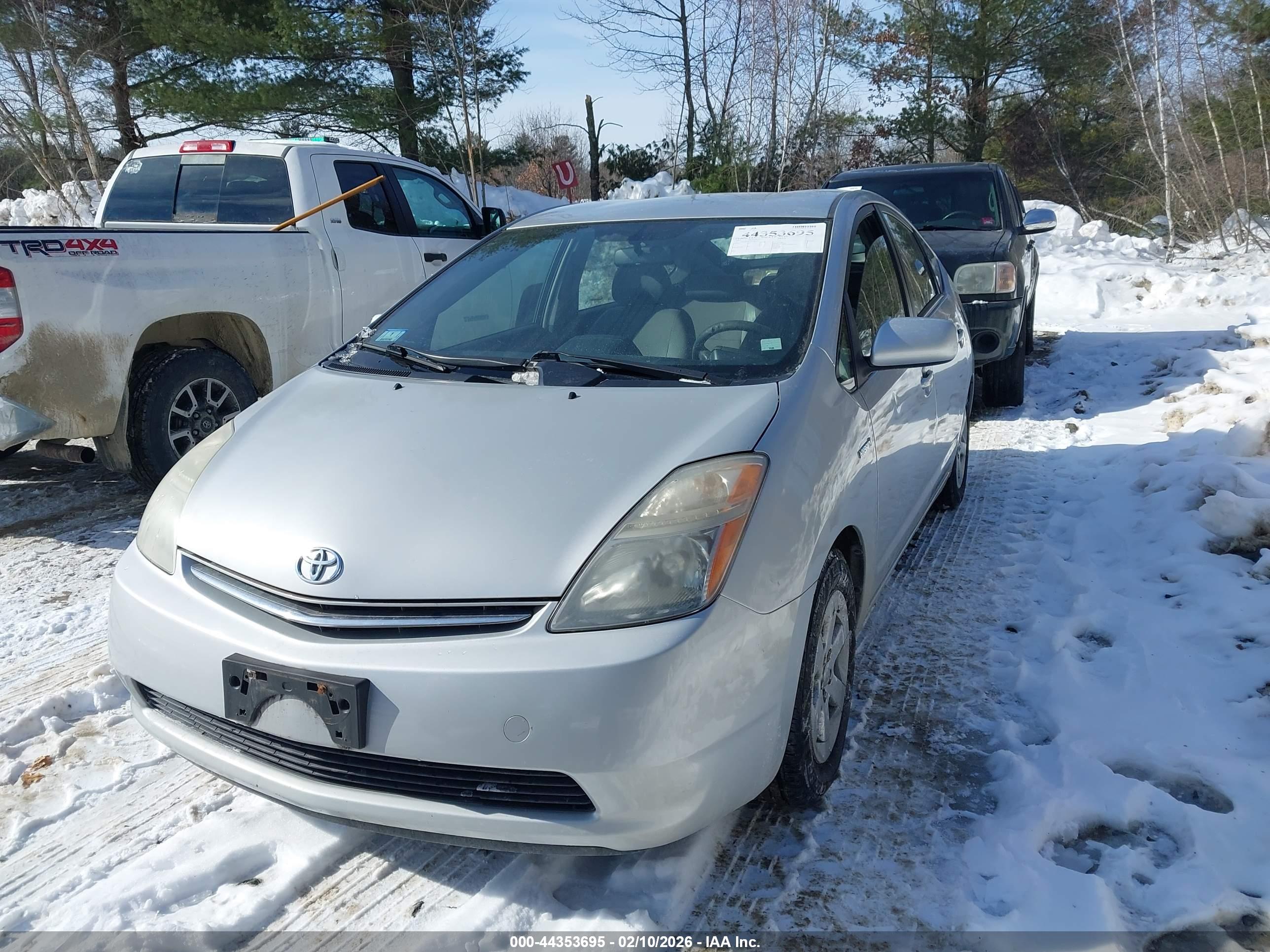TOYOTA PRIUS image 2