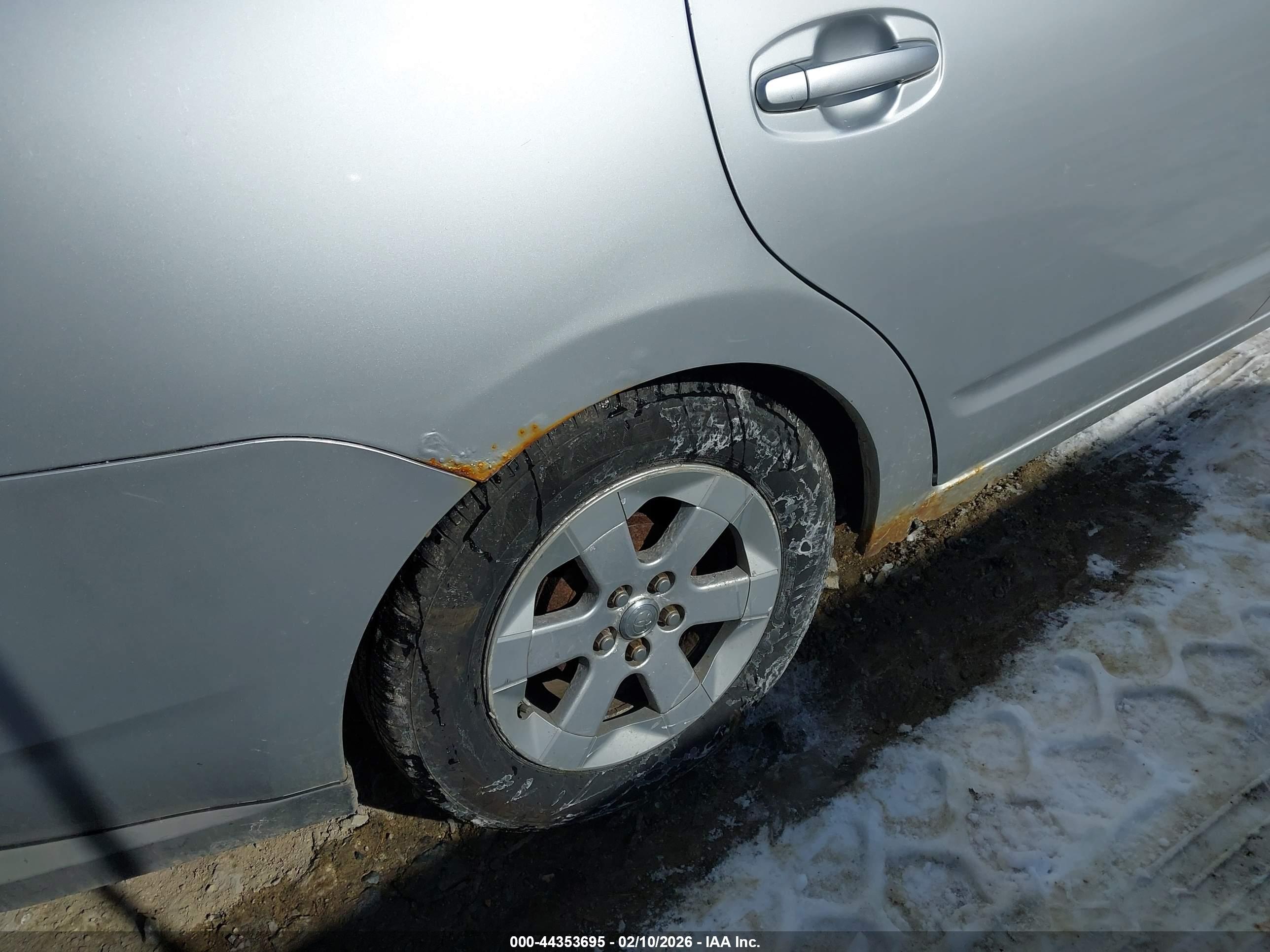 TOYOTA PRIUS image 6